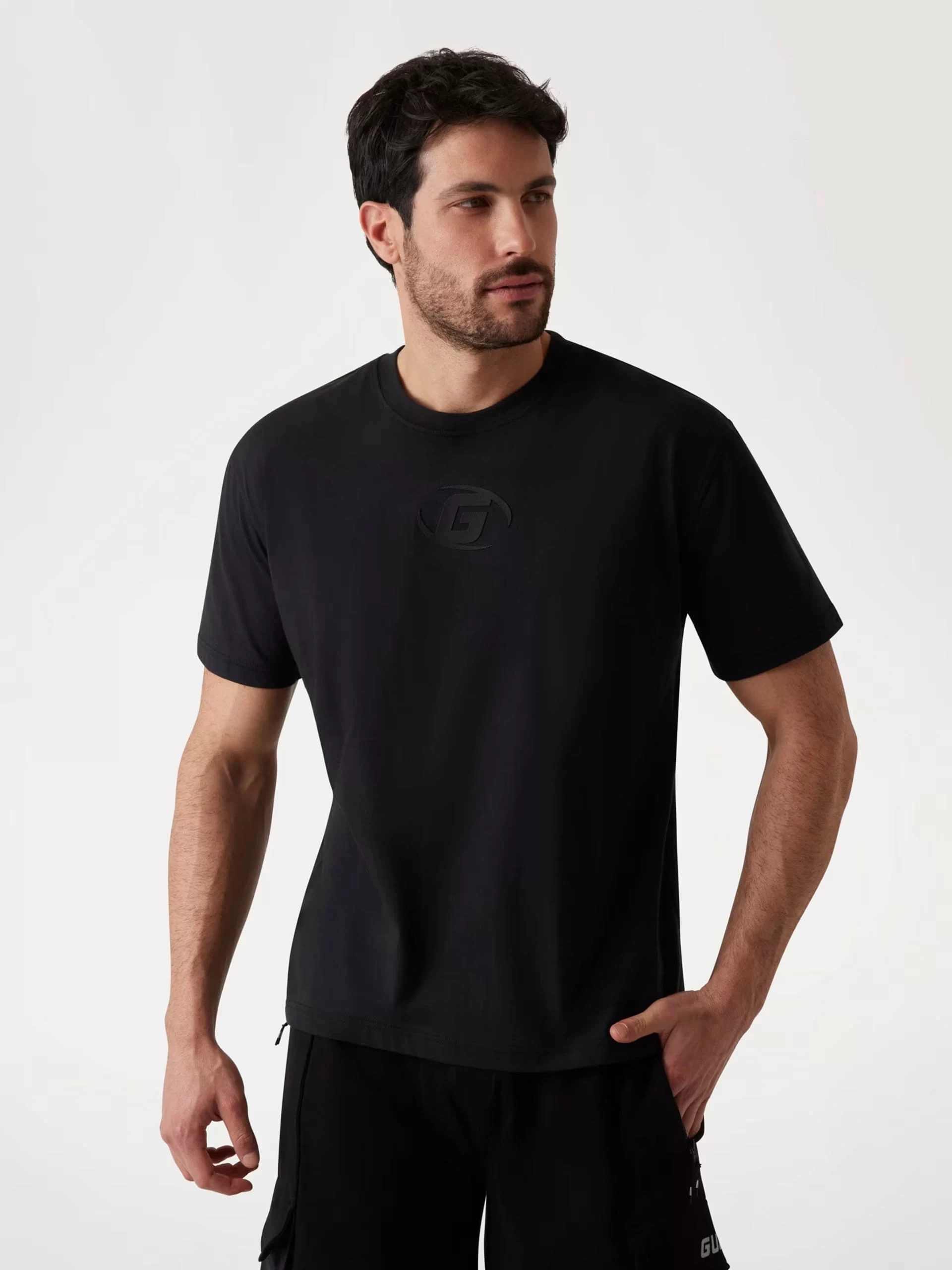 Guess Castore Cn T-Shırt Erkek Siyah T-Shirt Z5GI13I3Z14-JBLK