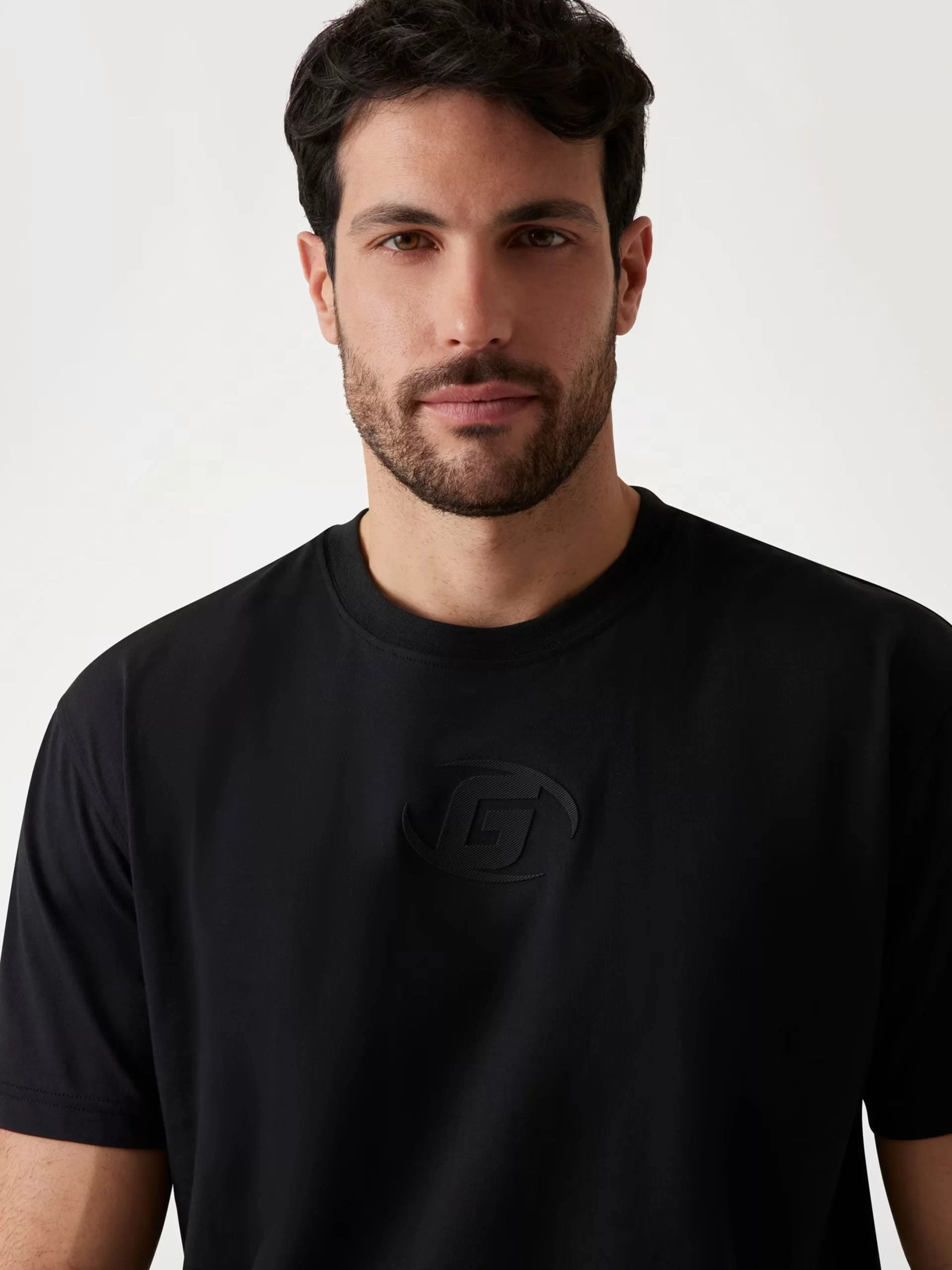 Guess Castore Cn T-Shırt Erkek Siyah T-Shirt Z5GI13I3Z14-JBLK