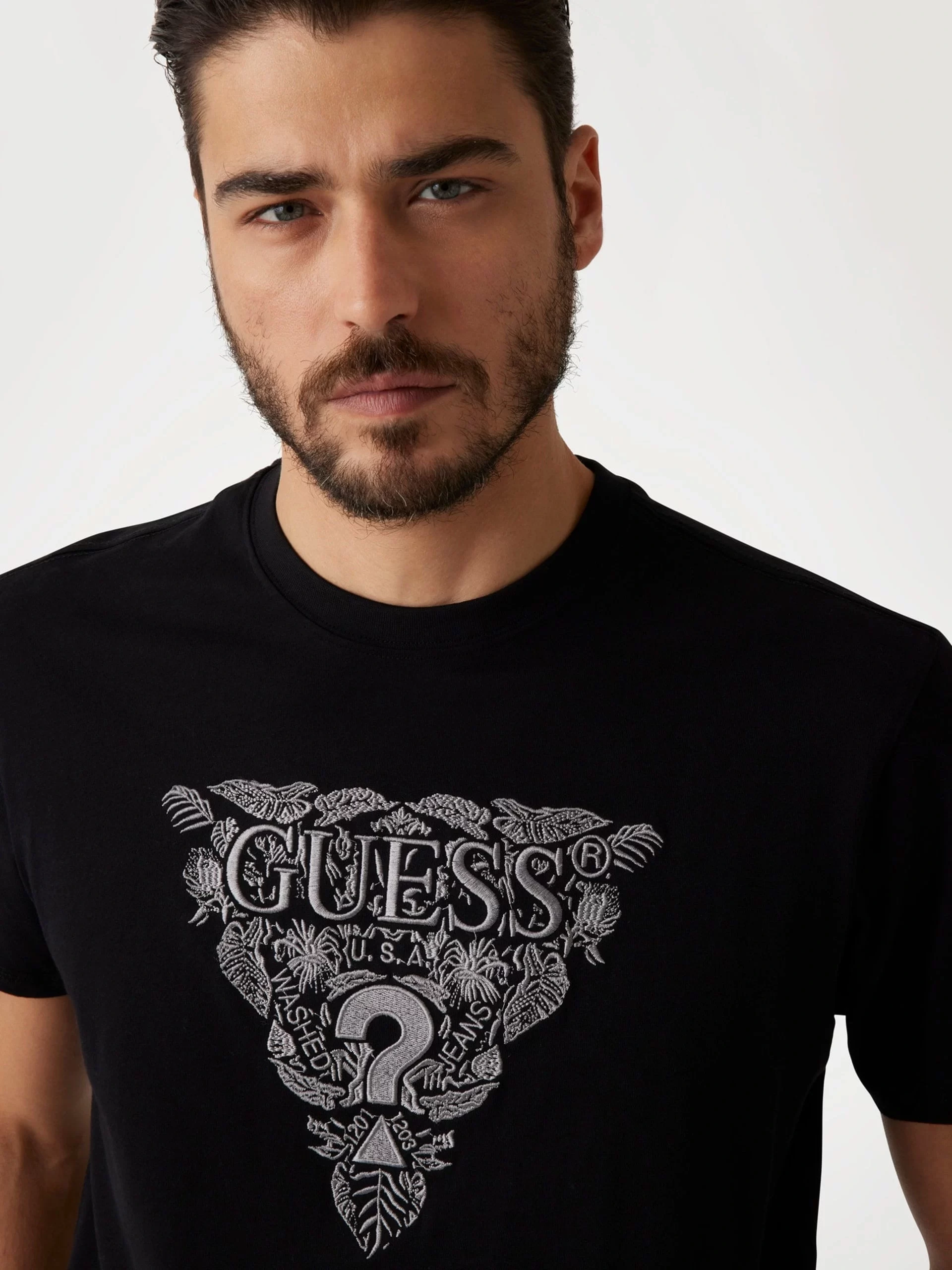 Guess Ss Cn Flower Embro Tee Erkek Siyah T-Shirt M5GI16K8FQ4-JBLK