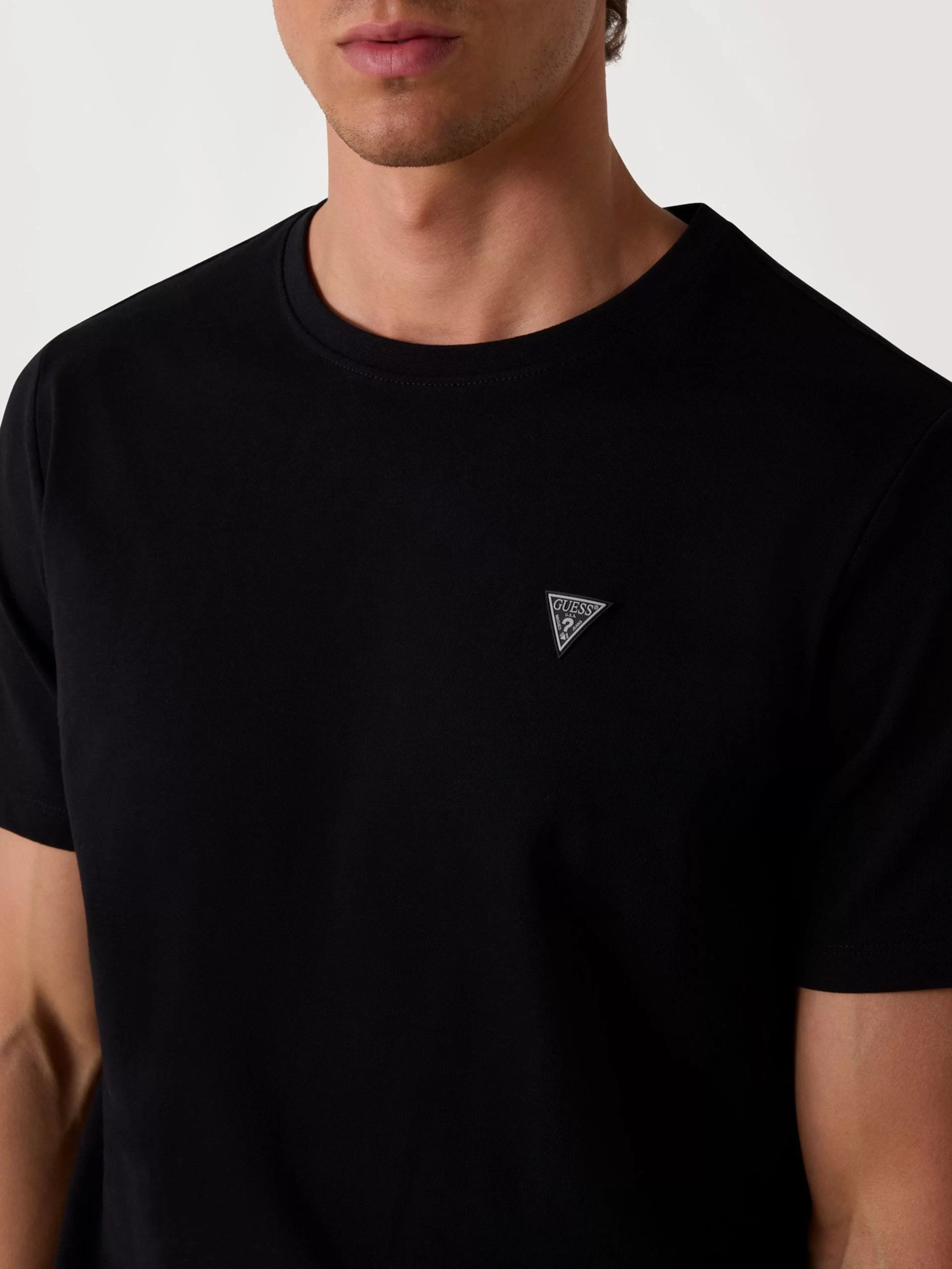 Guess Ss Cn Patch Tee Erkek Siyah T-Shirt M4YI0AKCCM1-JBLK