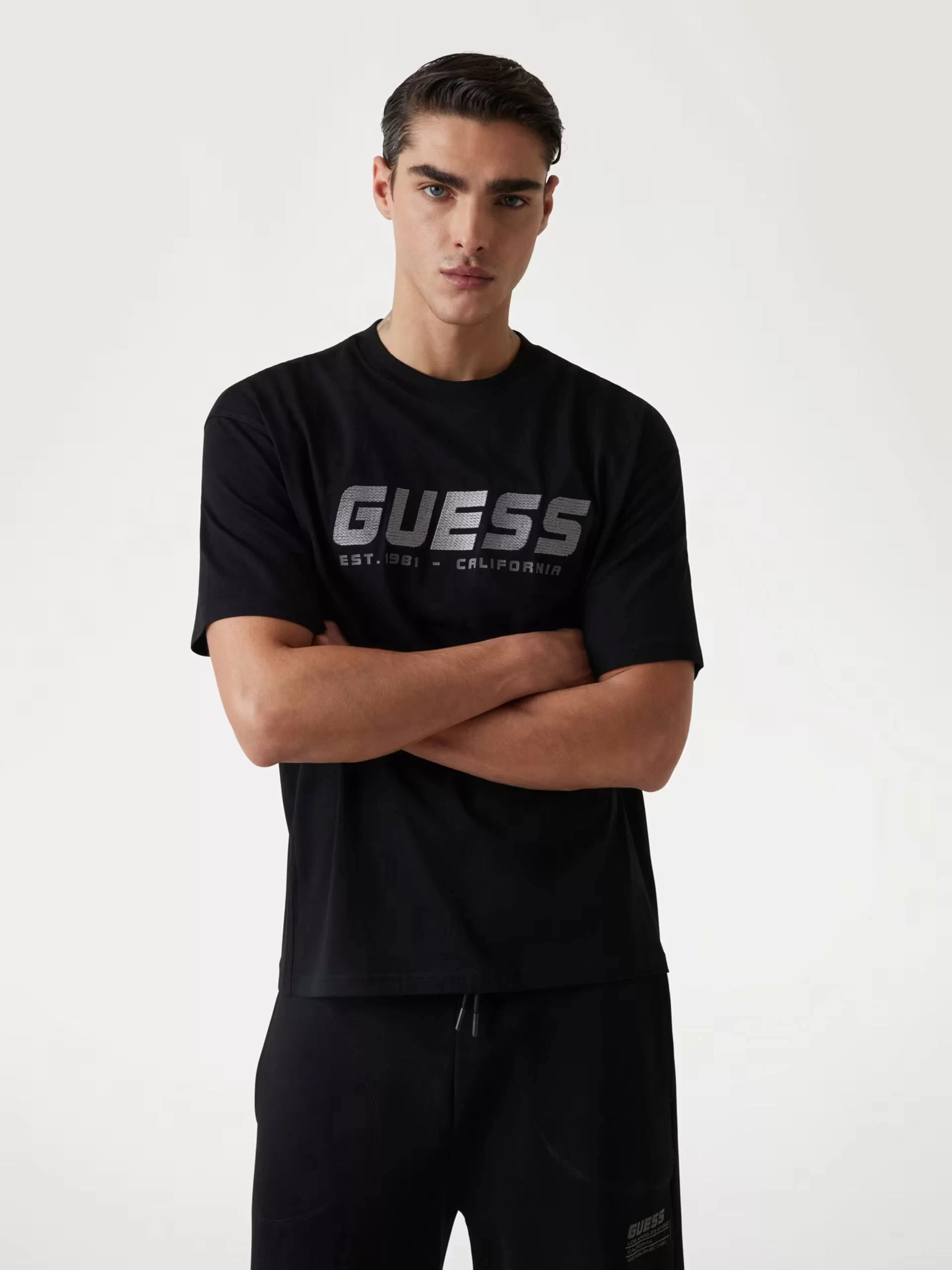 Guess Suron Cn T-Shırt Erkek Siyah T-Shirt Z5RI10I3Z14-JBLK