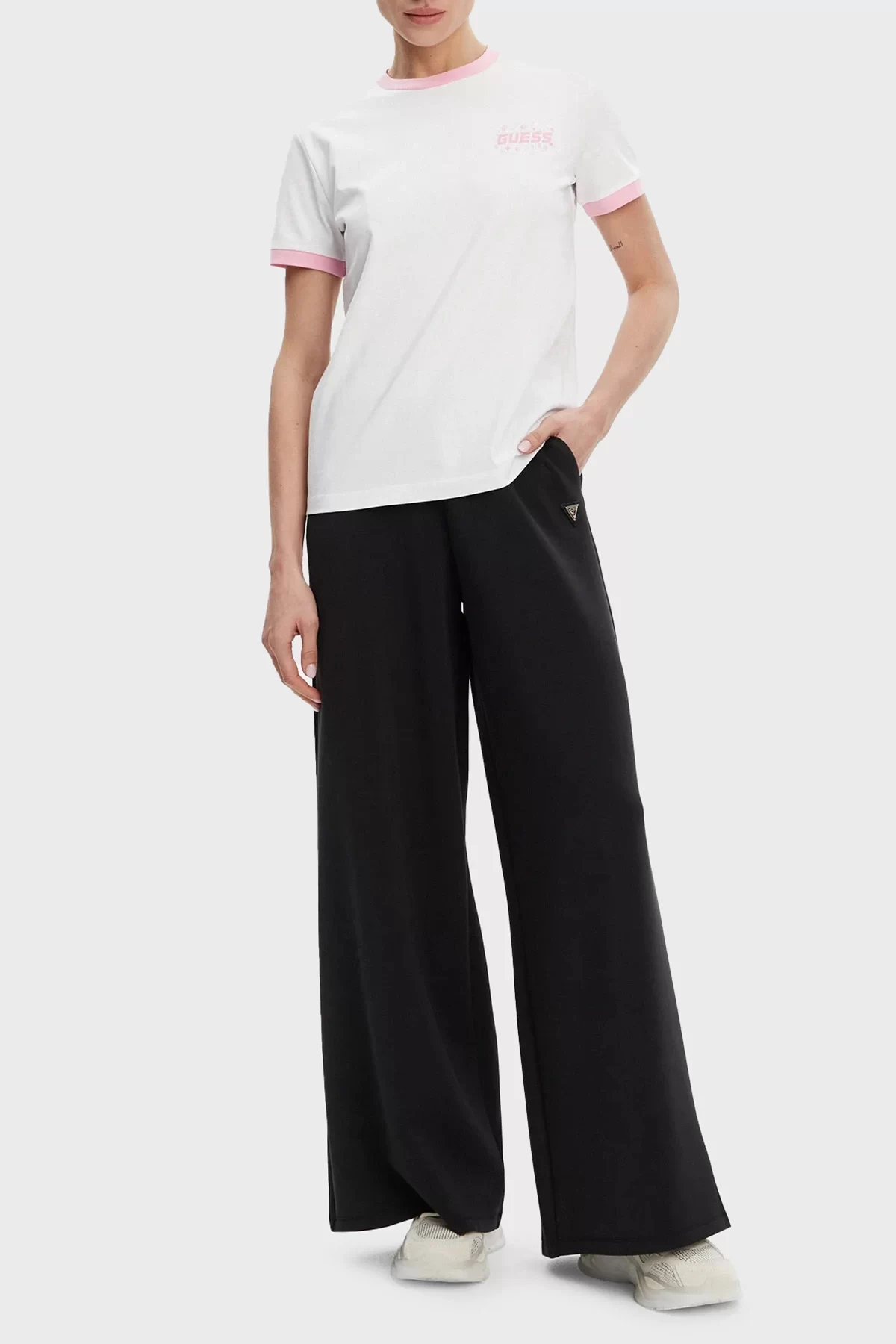 Guess Fresıa Cn T-Shırt Kadın Beyaz T-Shirt V5GI11I3Z14-G011