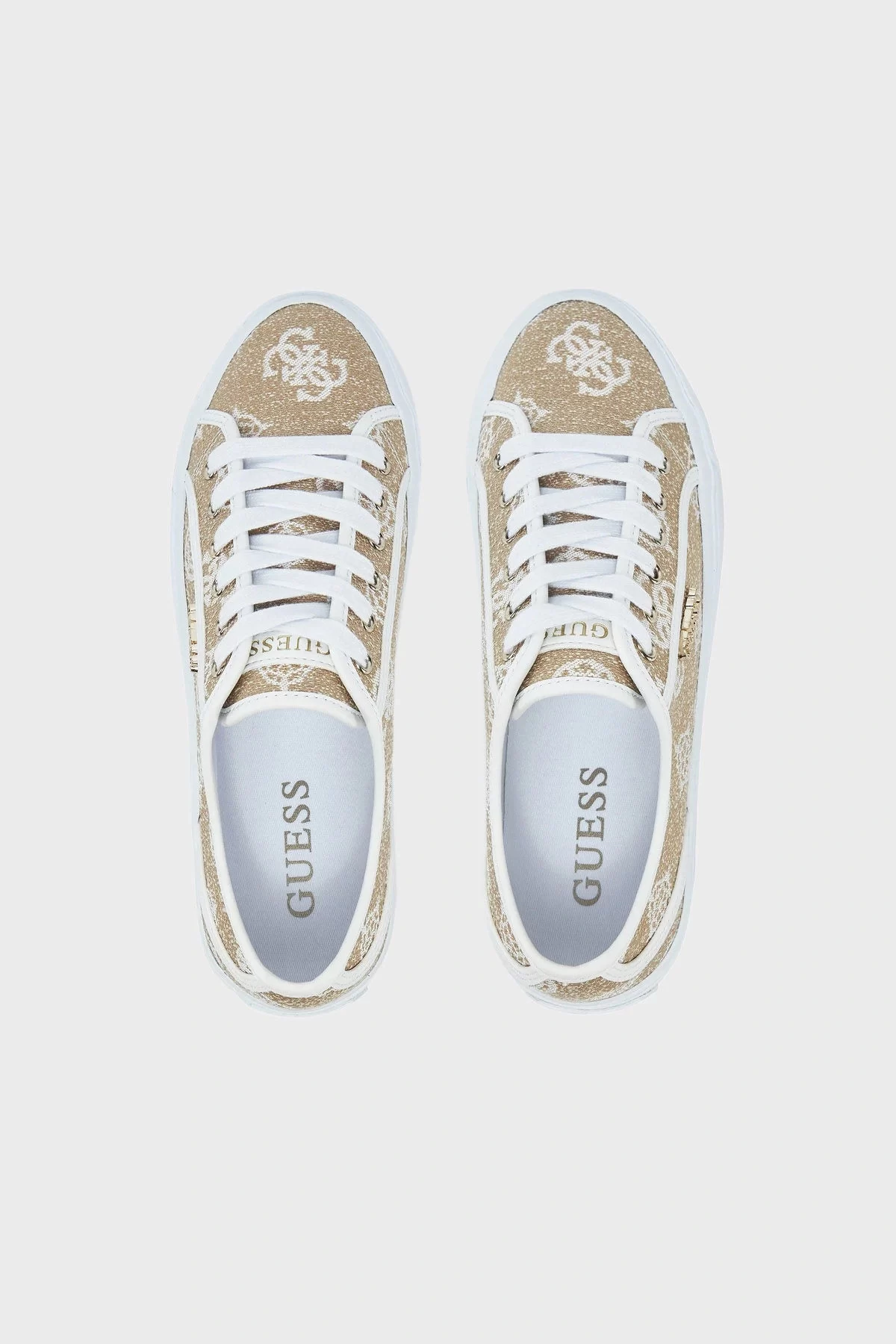 Guess Kadın Beyaz Jelexa 4G Logolu Sneaker