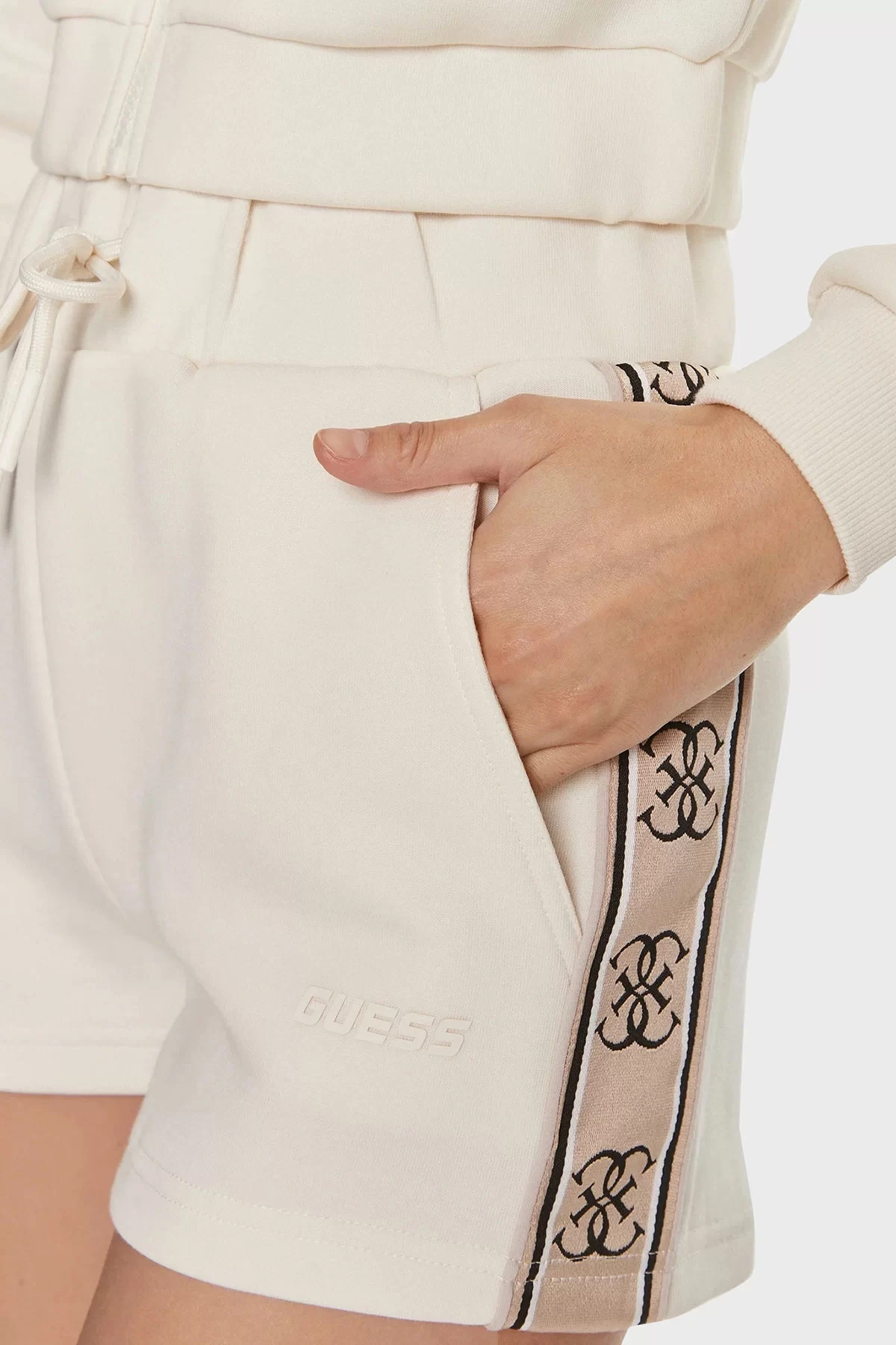 Guess Brıtney Short Kadın Krem Şort V3GD13KB3P2-G6K5
