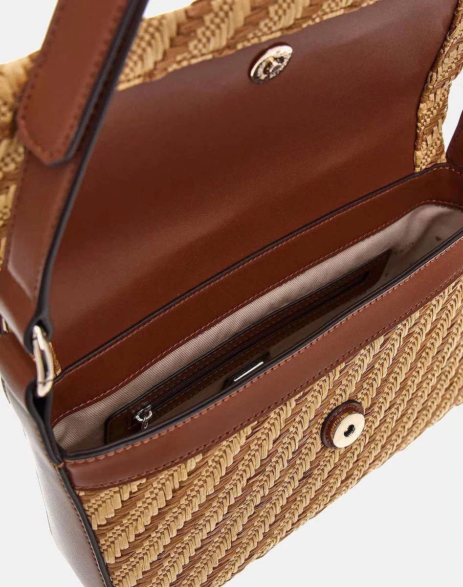 Guess Kadın Simona Flap Omuz Çantası