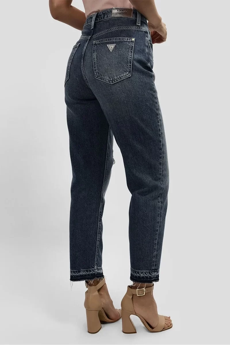 Guess Kadın Eskitme Detaylı Mom Jean Mavi Kot Pantolon