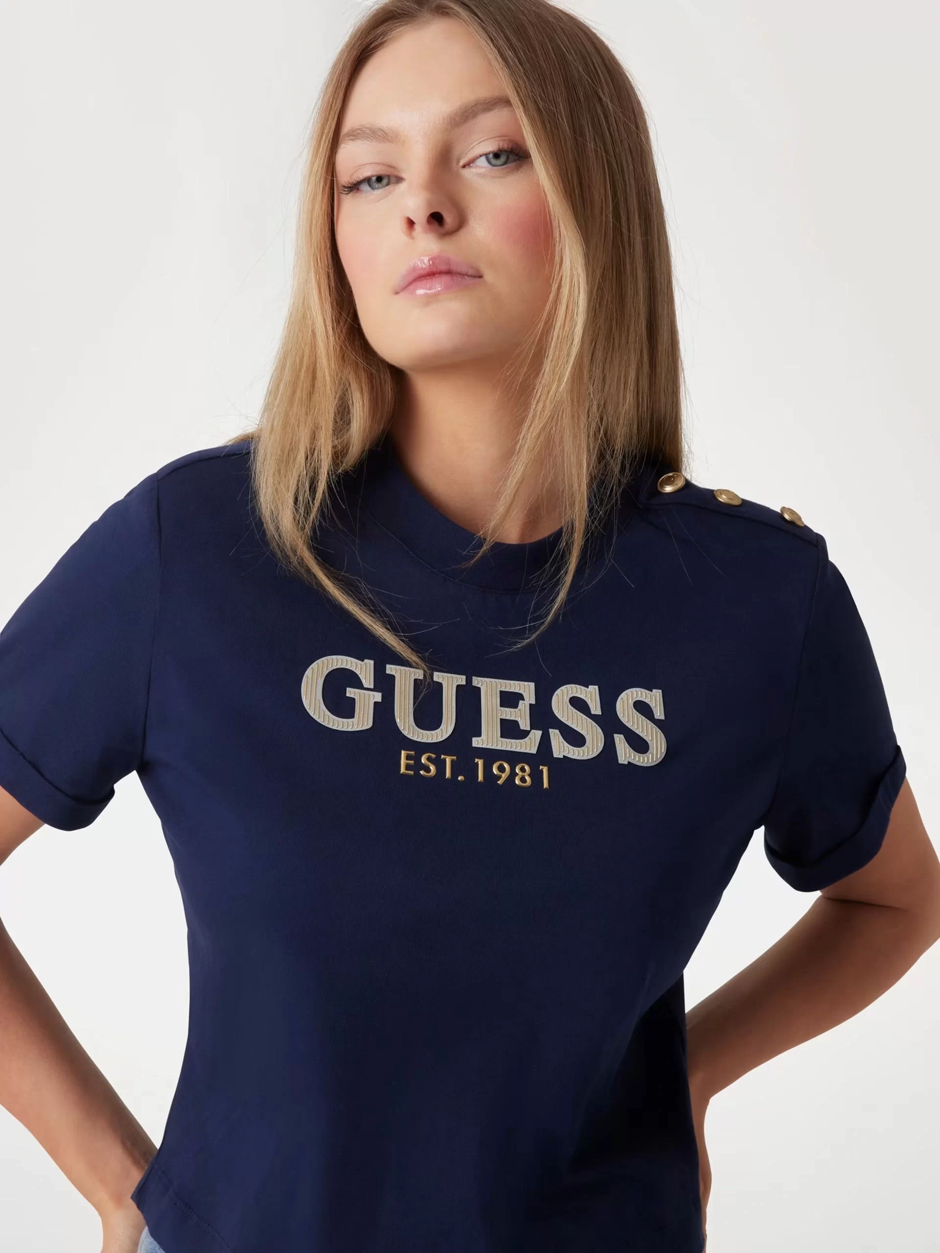 Guess Cn Ss Cropped Washed Logo Tee Kadın Lacivert T-Shirt W5GI15K8FQ4-G7P1