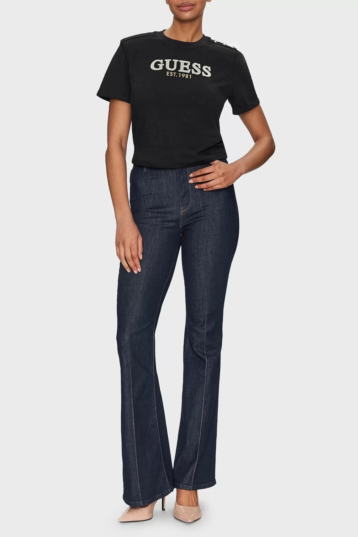 Guess Cn Ss Cropped Washed Logo Tee Kadın Siyah T-Shirt W5GI15K8FQ4-JBLK