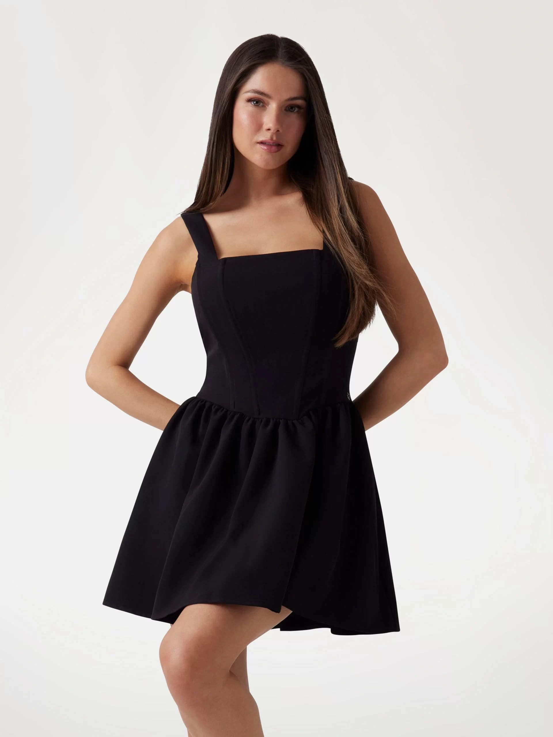 Guess Kadın Siyah Fit and  flare kısa elbise