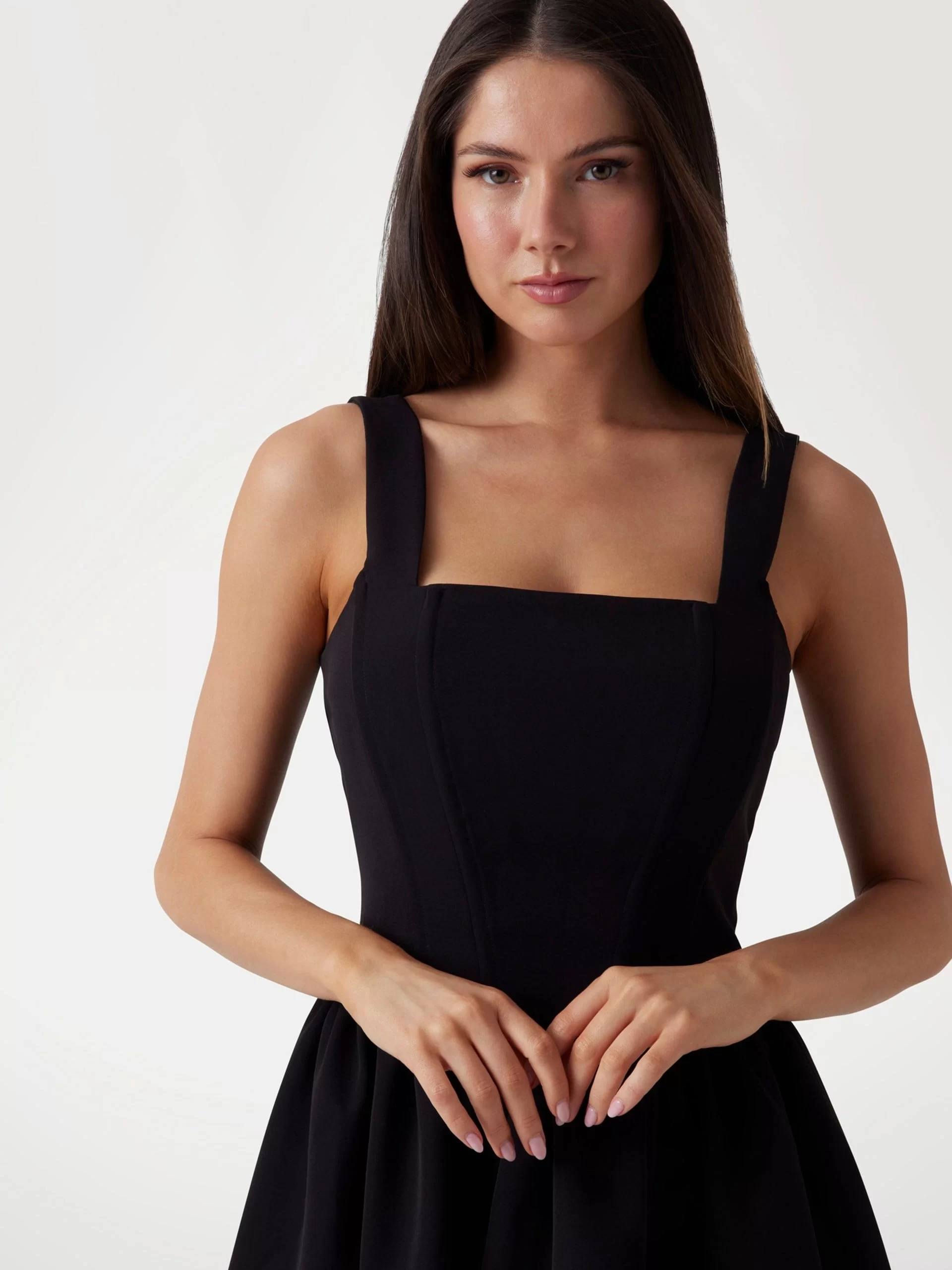 Guess Kadın Siyah Fit and  flare kısa elbise