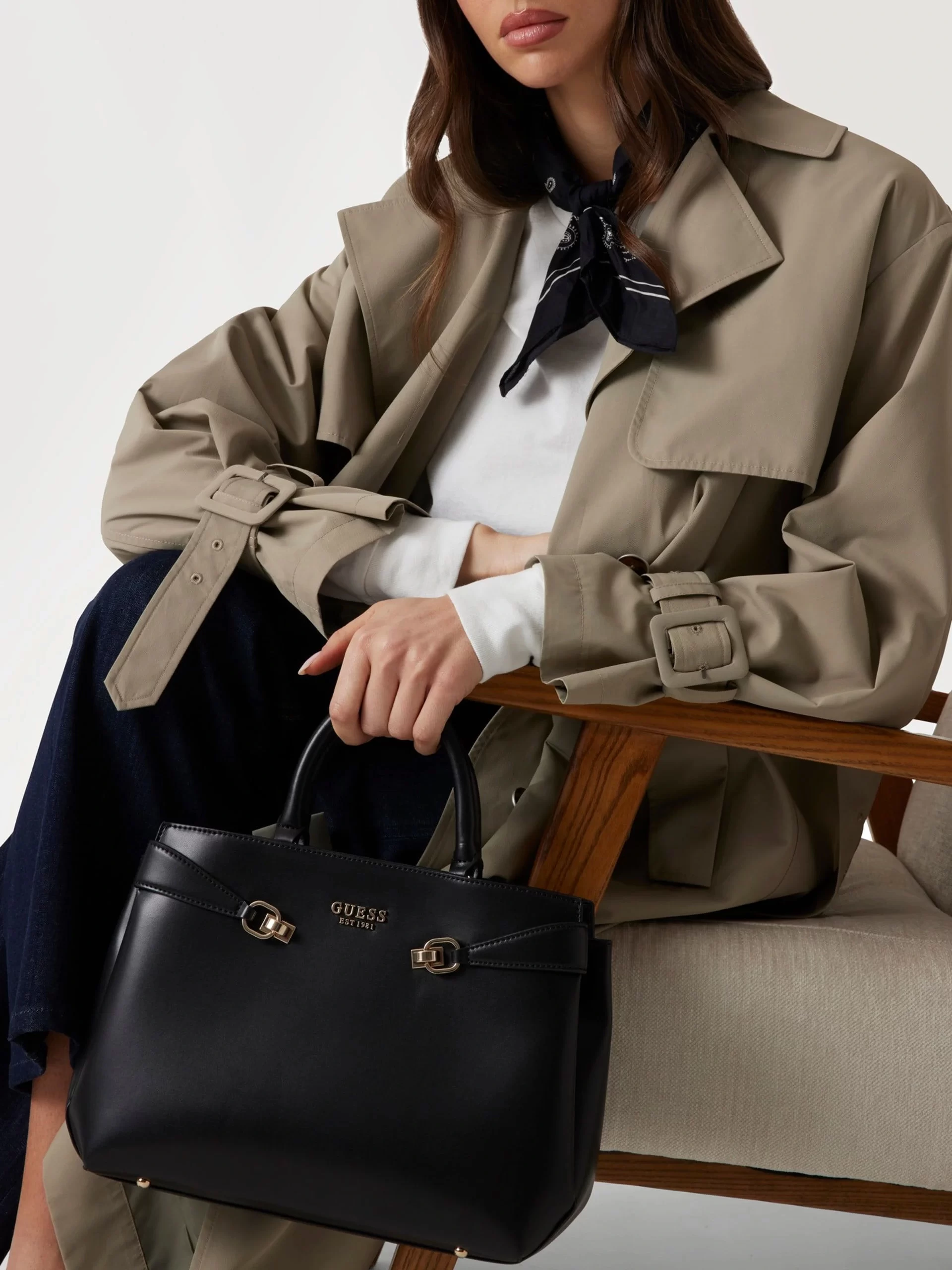 Guess Kadın Siyah Lorelei Girlfriend Satchel Çanta