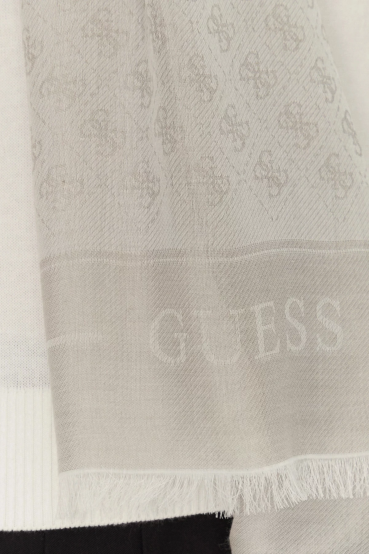 Guess Zamıra Scarf 4G Jaquard 80X180 Kadın Kahverengi Şal AW5277MOD03-DRT