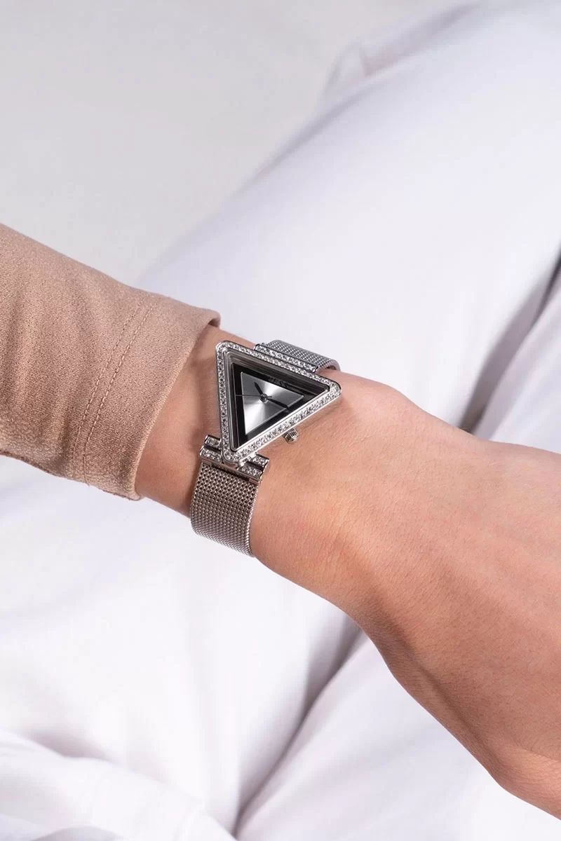 Guess Kadin Metalik Gri Kol Saati GUGW0508L1
