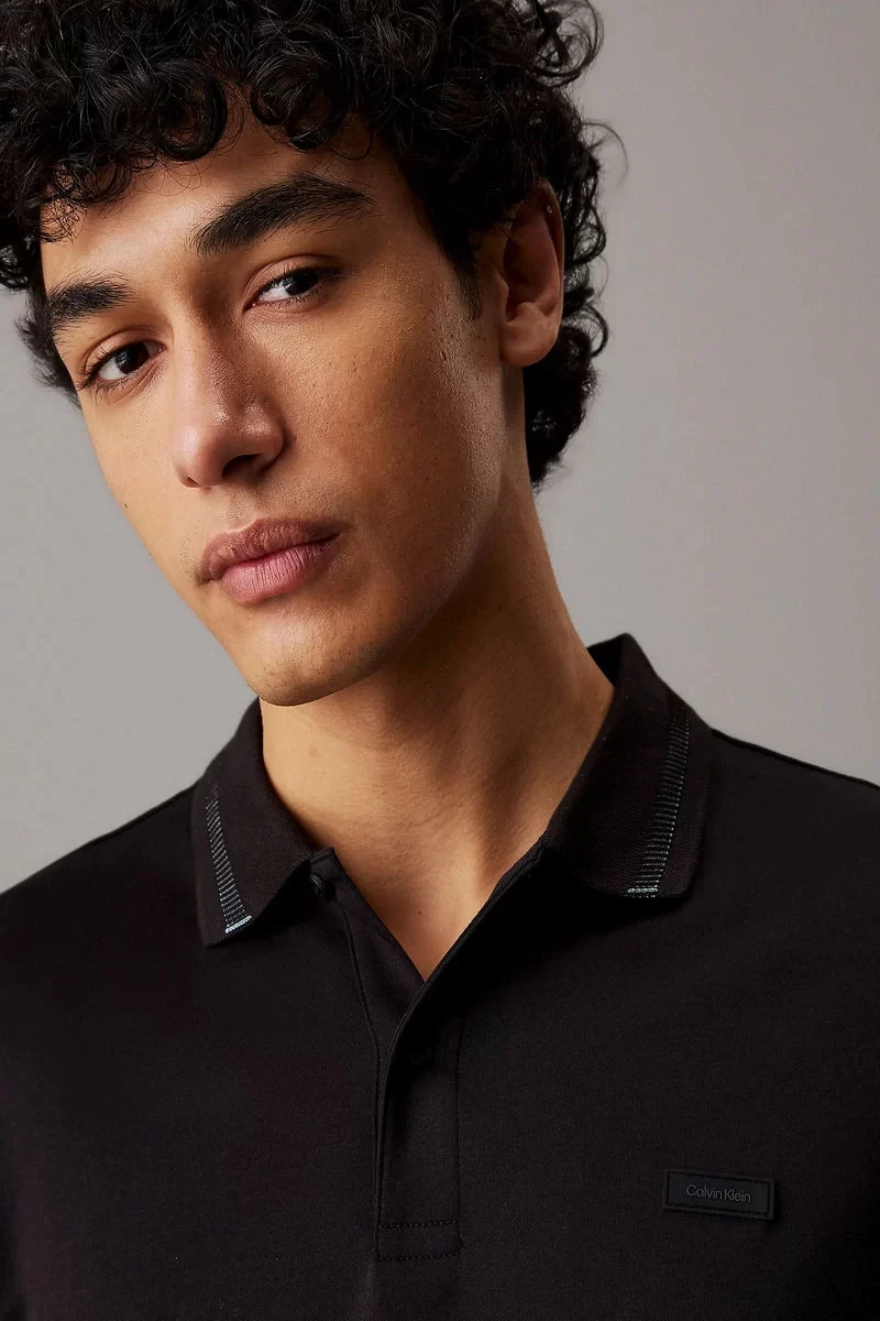 Calvin Klein Erkek Siyah Şerit Detaylı Polo Yaka T-shirt