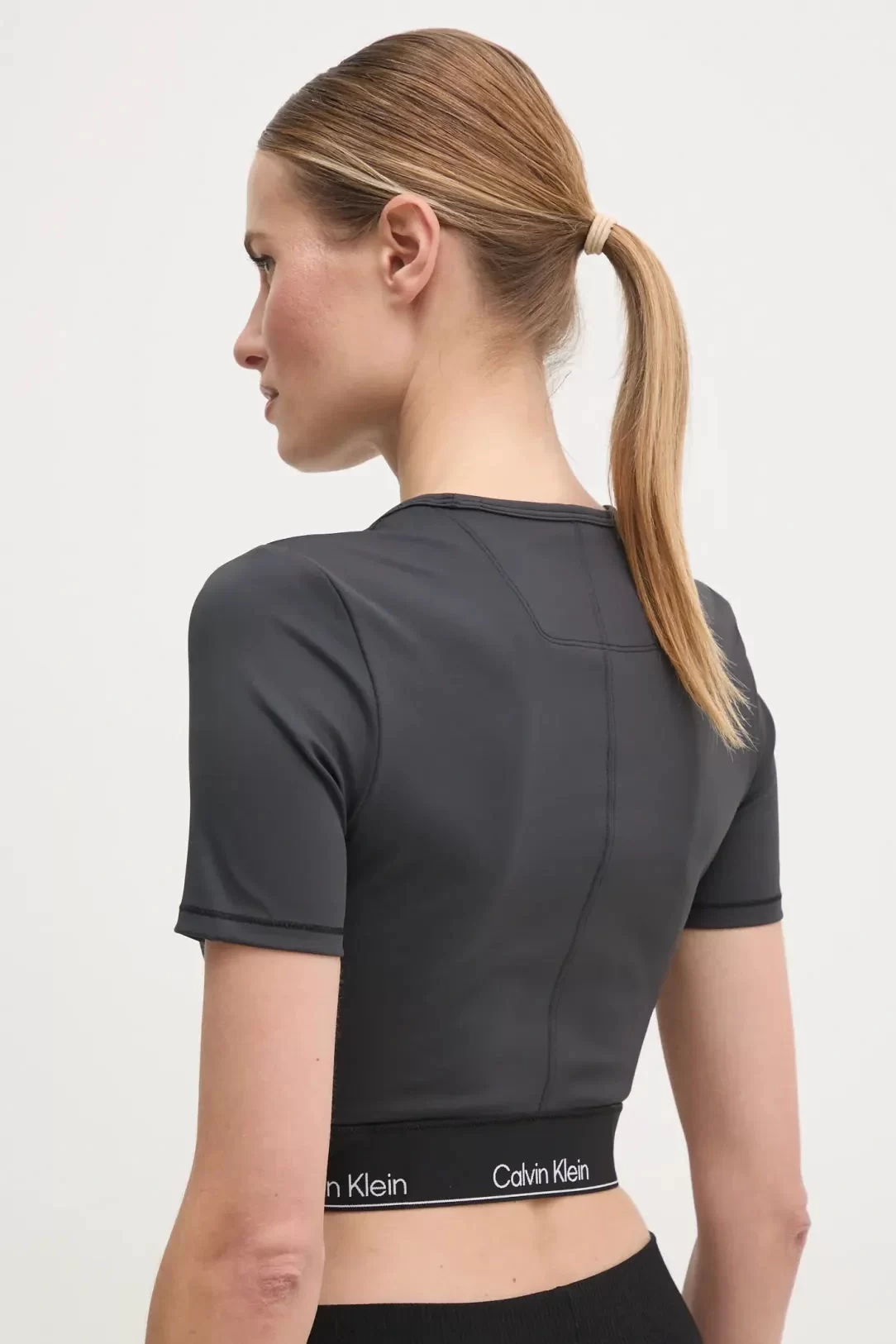 Calvin Klein Kadın Siyah Slim Fit Crop T-Shirt