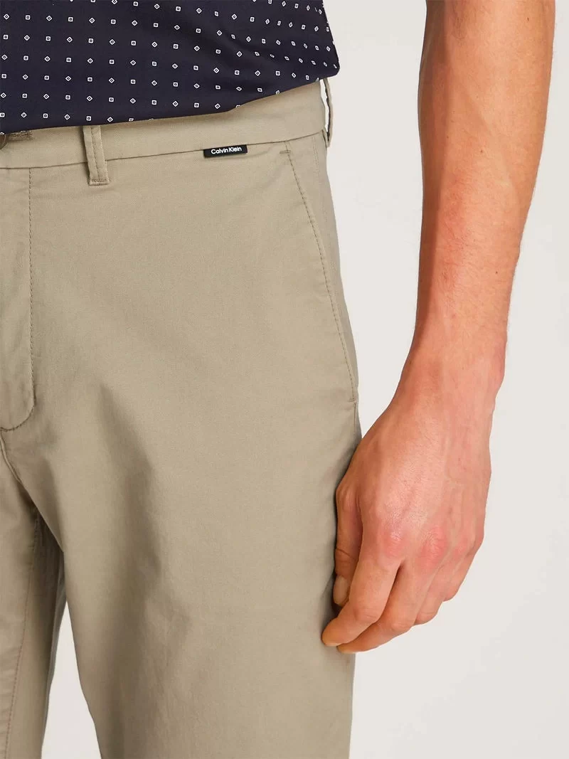Calvin Klein Erkek  İnce Streç Twill Haki Chino Pantolon