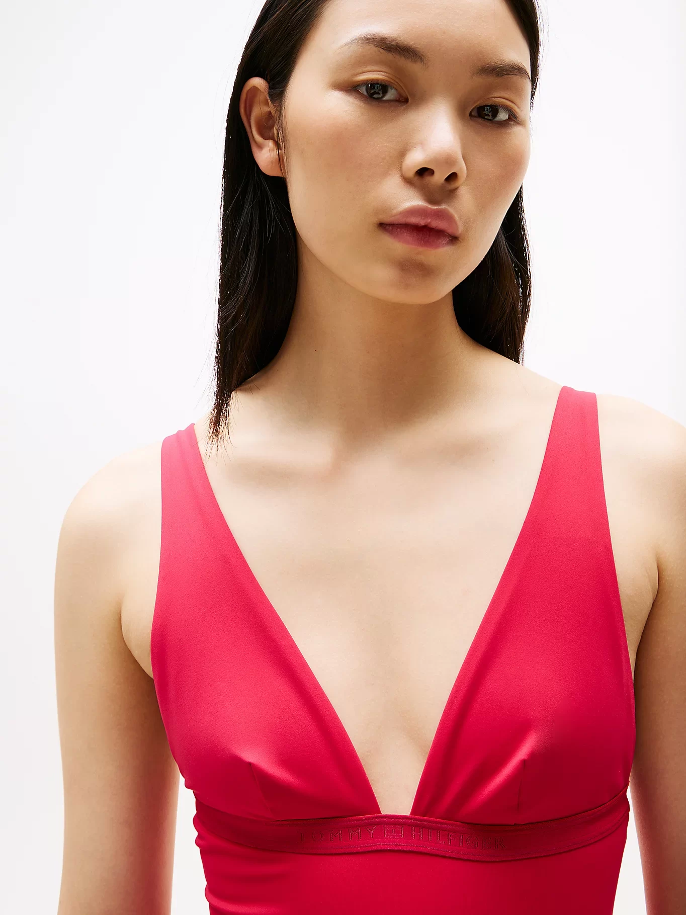 Tommy Hilfiger Kadın Kırmızı Derin V Yakalı Tek Parça Mayo