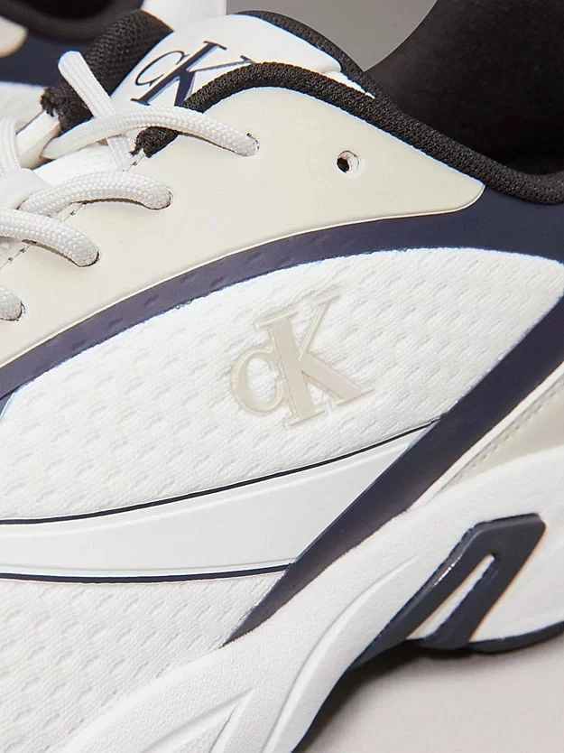 Calvin Klein   Erkek  Beyaz Kalın  Tabanlı Sneaker