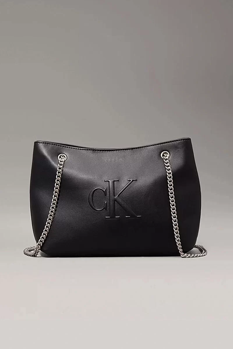 SCULPTED CHAIN SHOULDER BAG