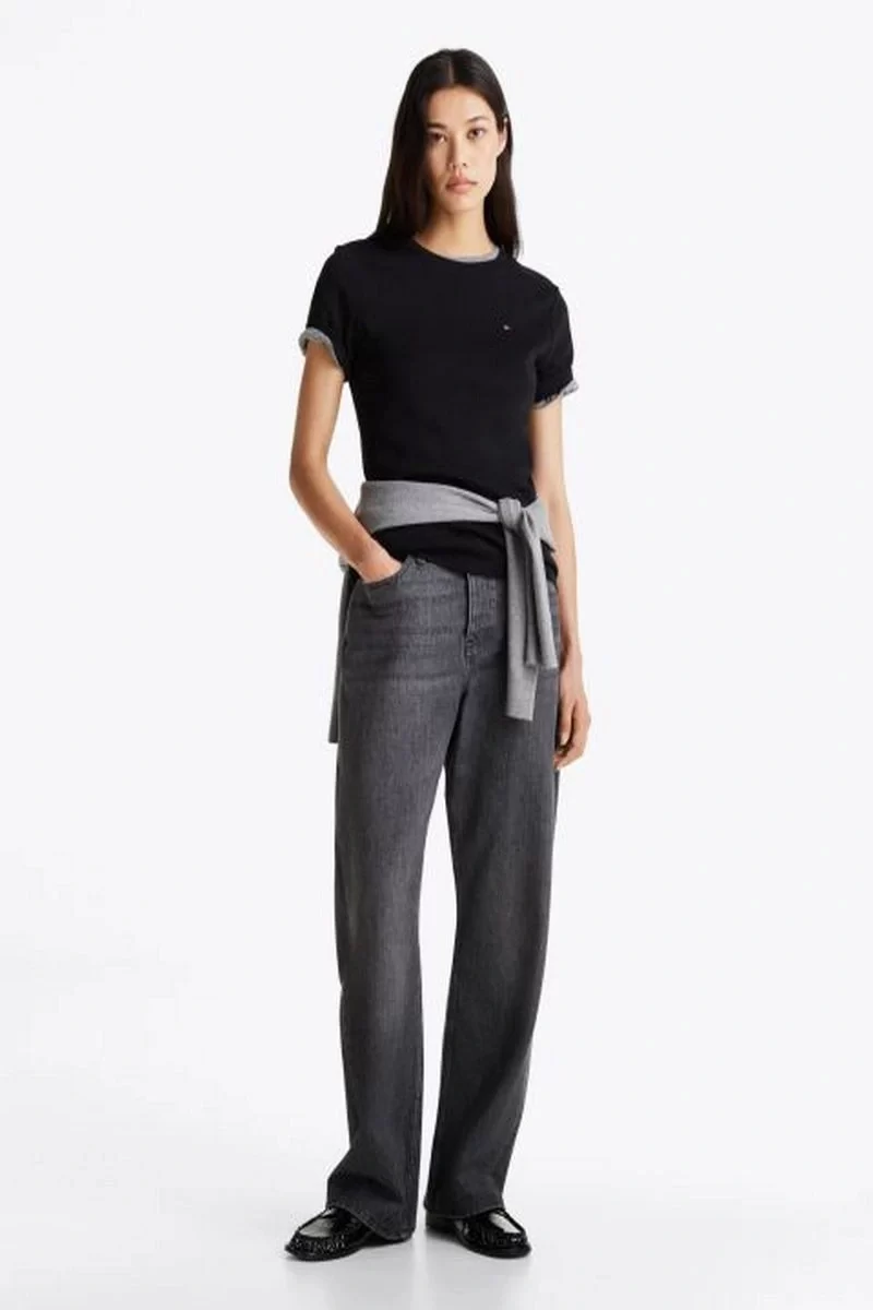 Tommy Hilfiger Kadın  Siyah Yuvarlak  Yaka  Slim T-Shirt