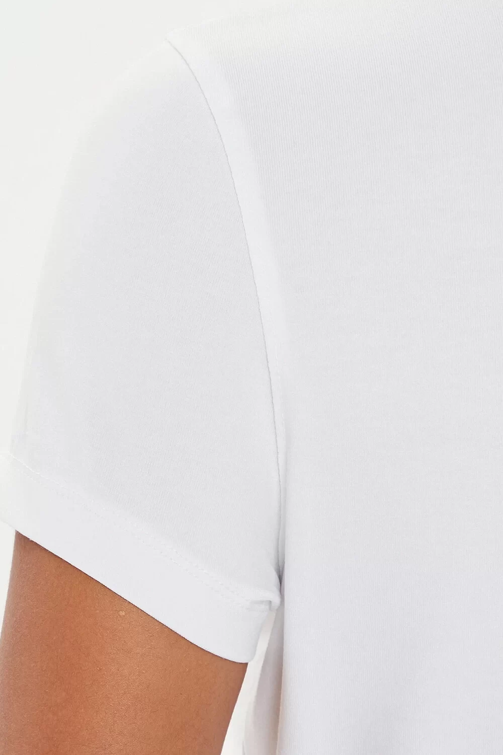 Guess Ss Cn Leo Trıangle Tee Kadın Beyaz T-Shirt W4YI15J1314-G011