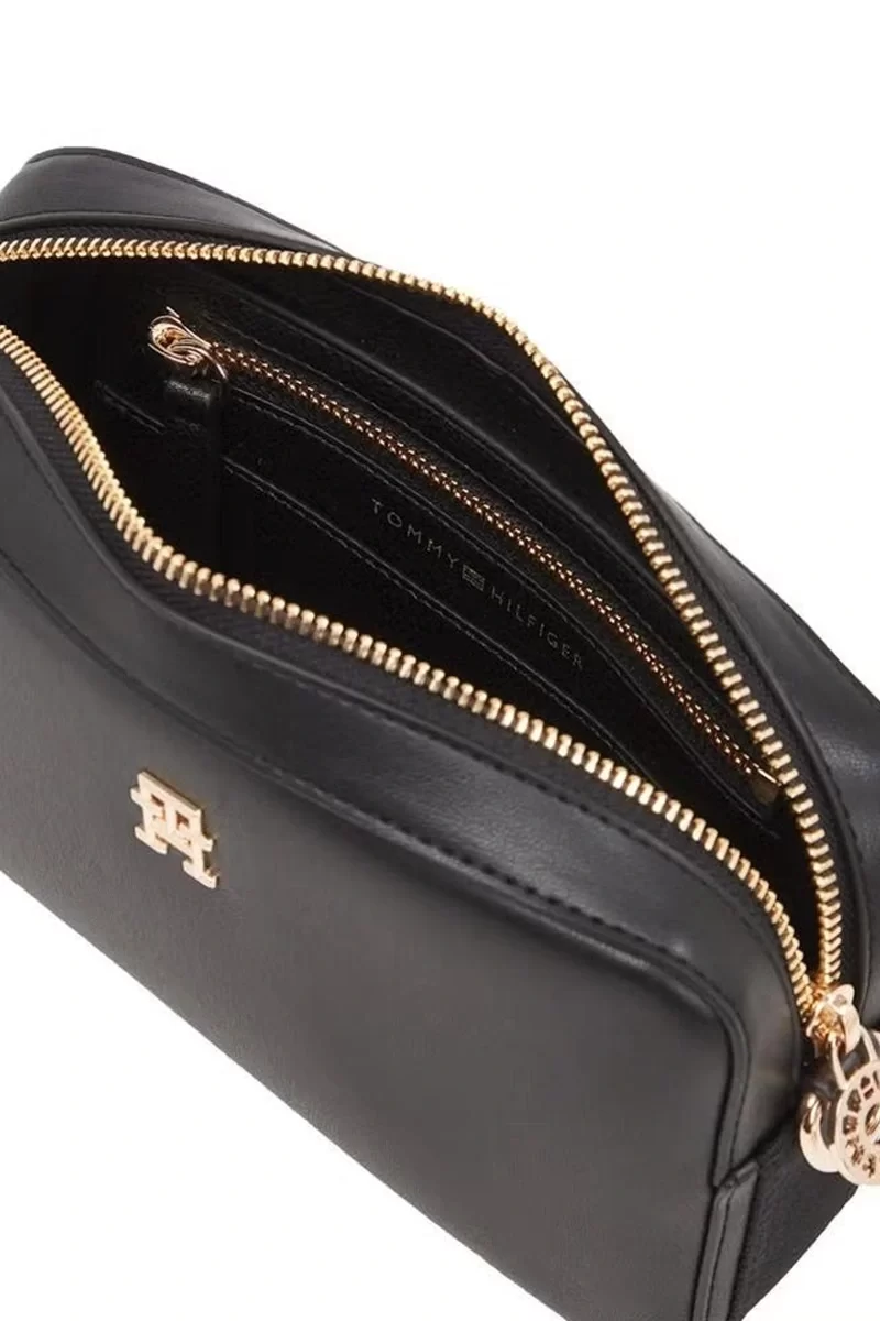 Tommy Hilfiger Kadın Siyah Omuz Çantası