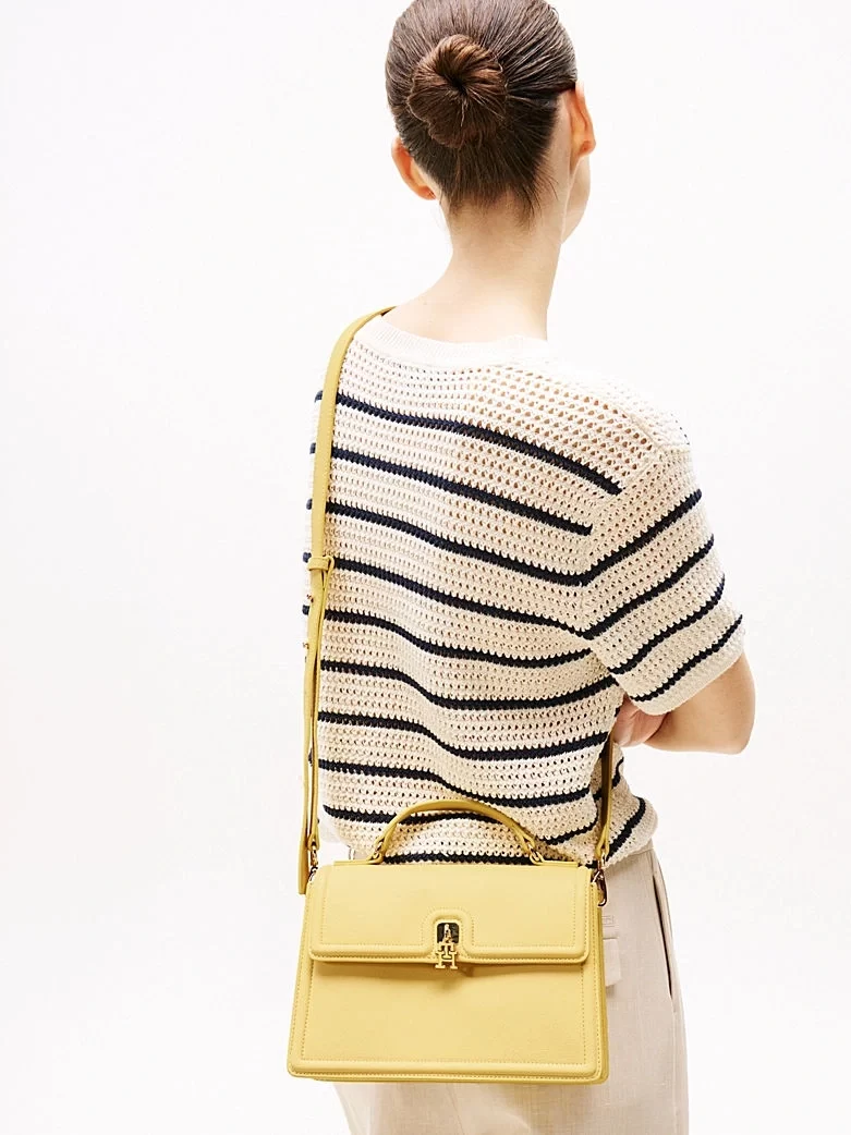 Tommy Hilfiger Kadın  Sarı Turn Lock Çapraz Askılı Çanta