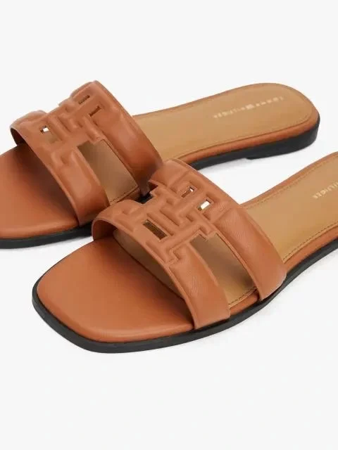 Tommy Hilfiger Kadın Deri TH Logolu Terlik