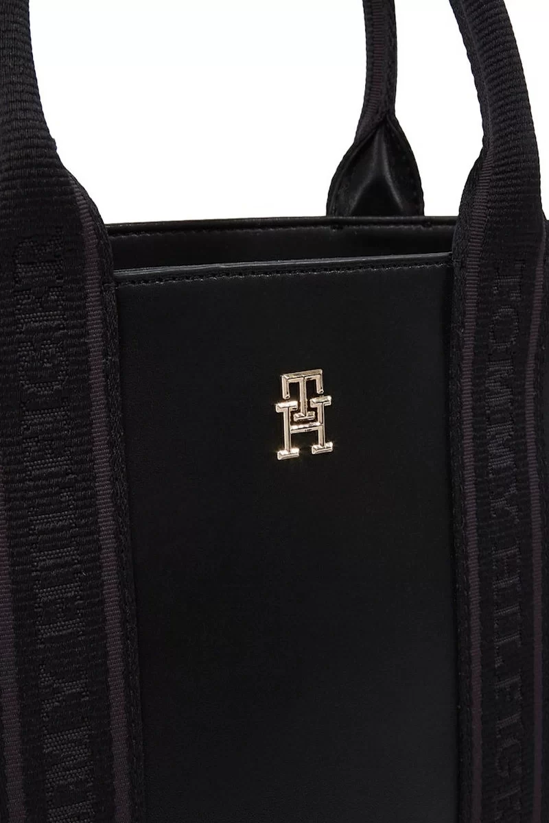 Tommy Hilfiger Kadın TH Monogram Siyah Çanta
