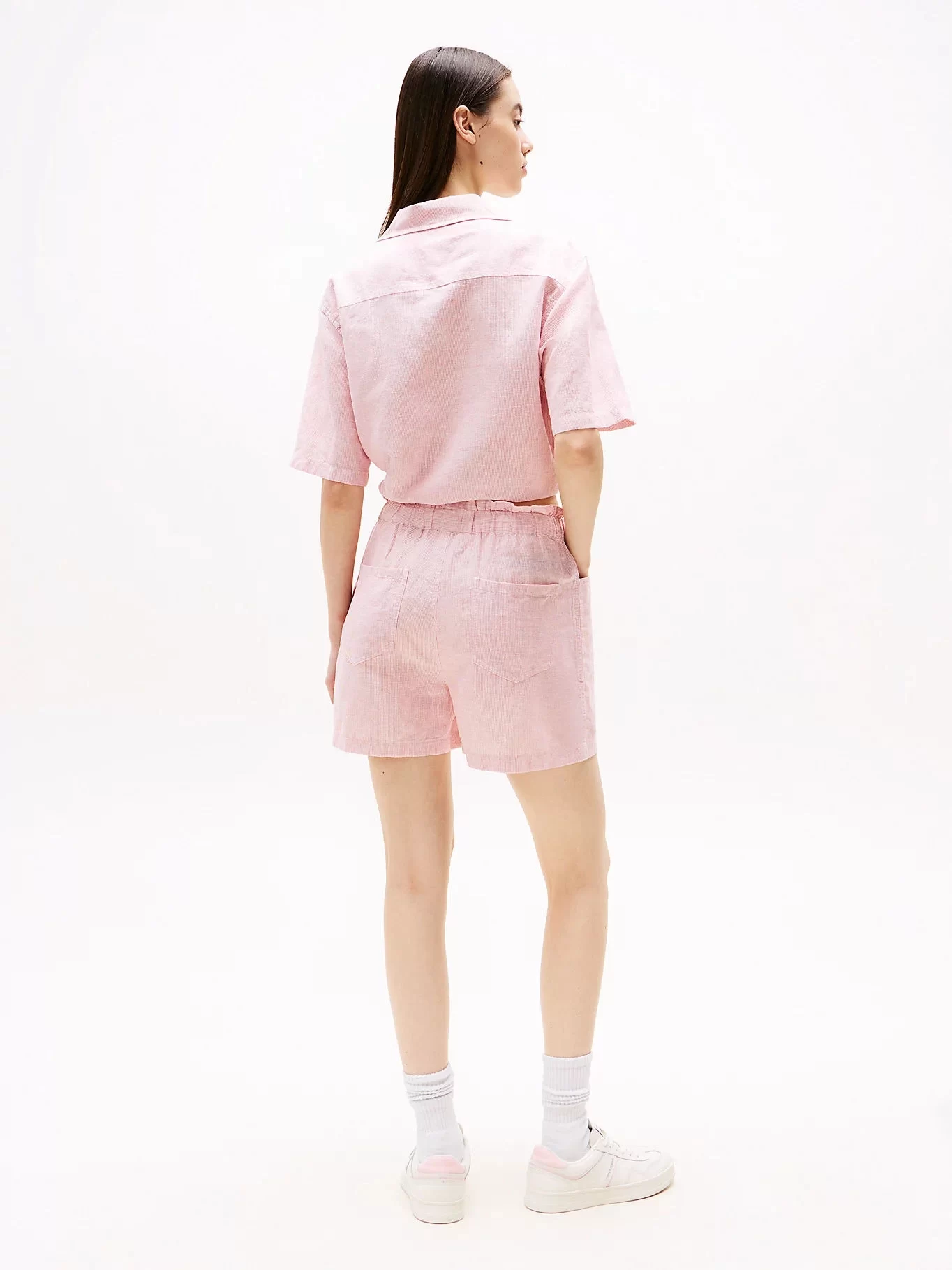 Tommy Jeans Kadın Pembe Cropped Keten Kısa Kollu Gömlek