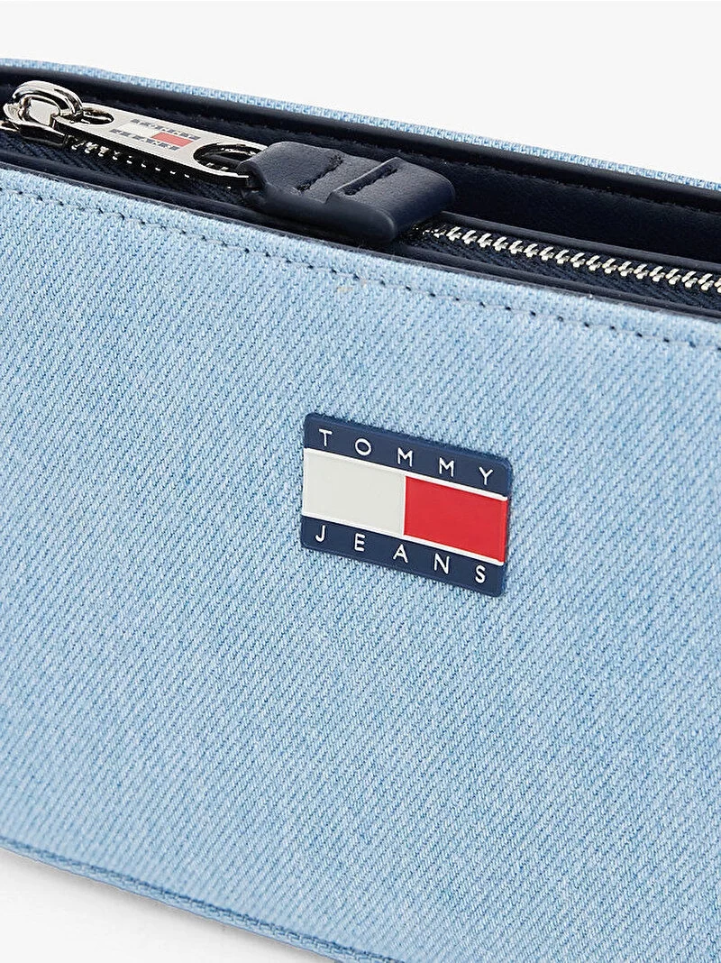 Tommy Hilfiger Kadın Mavi Essential Denim Omuz Çantası
