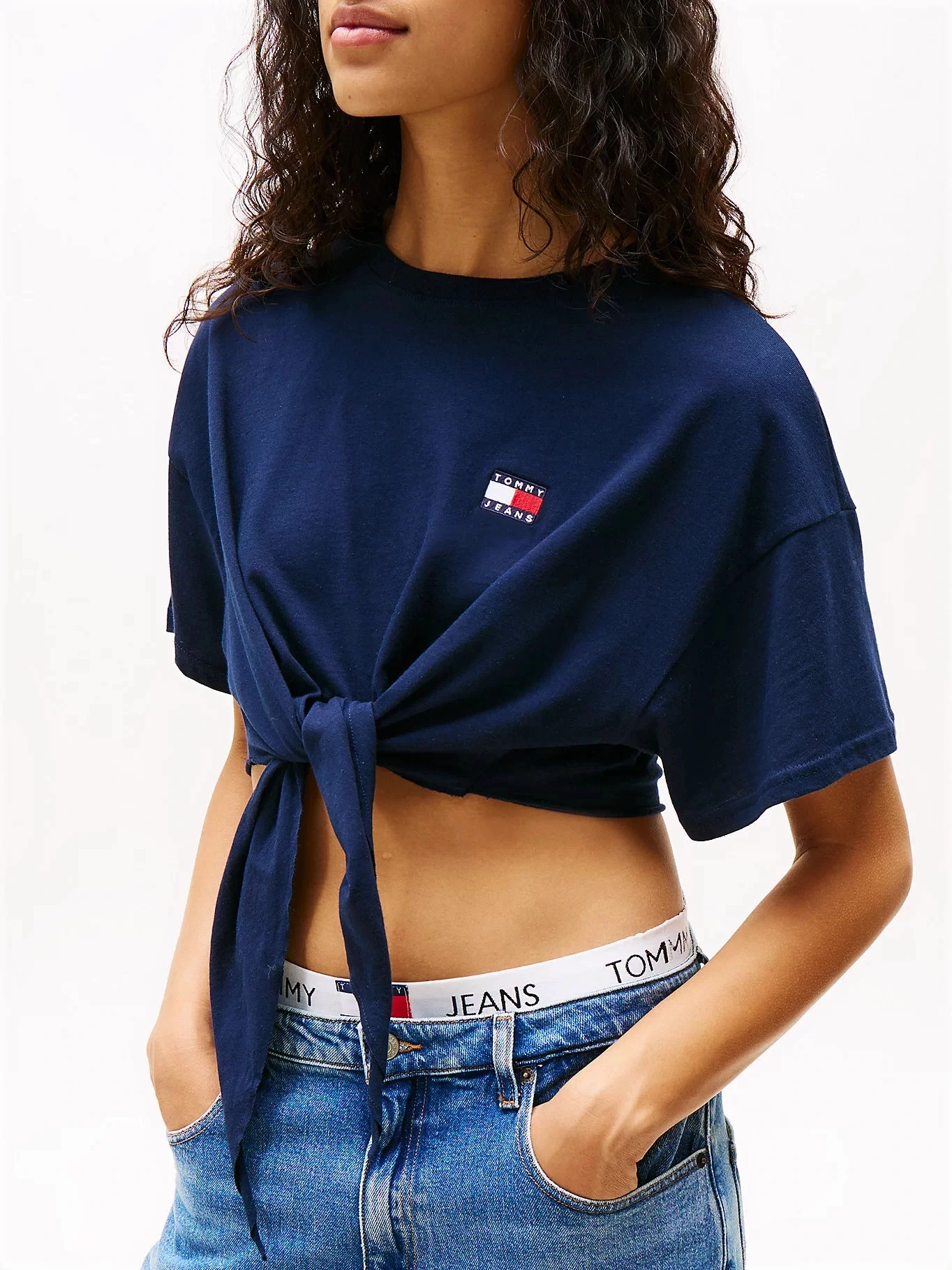 Tommy Jeans Kadın Lacivert Düğüm Detaylı Logolu Tişört