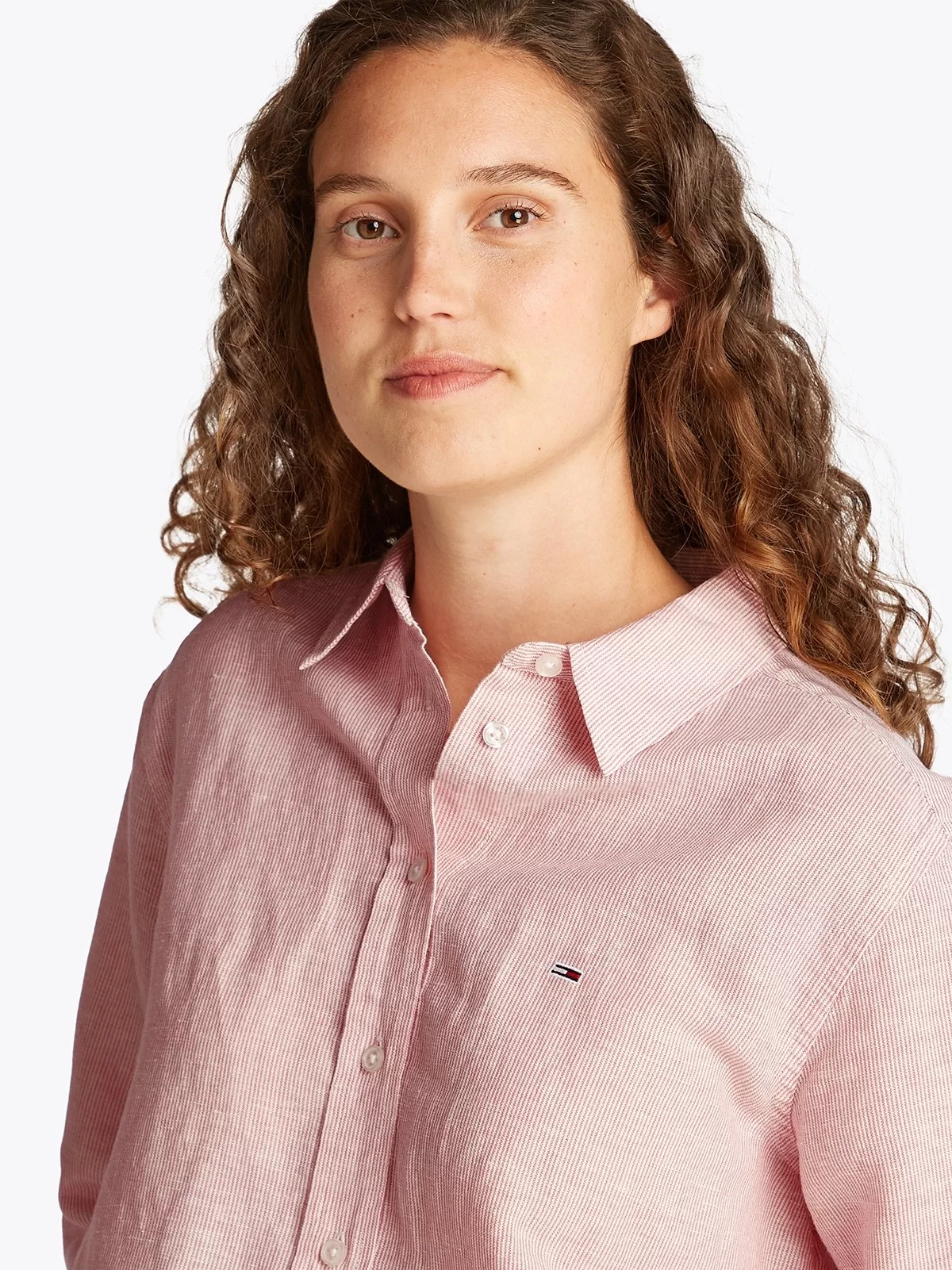 Tommy Jeans Kadın Yavruağzı Relaxed Keten Gömlek