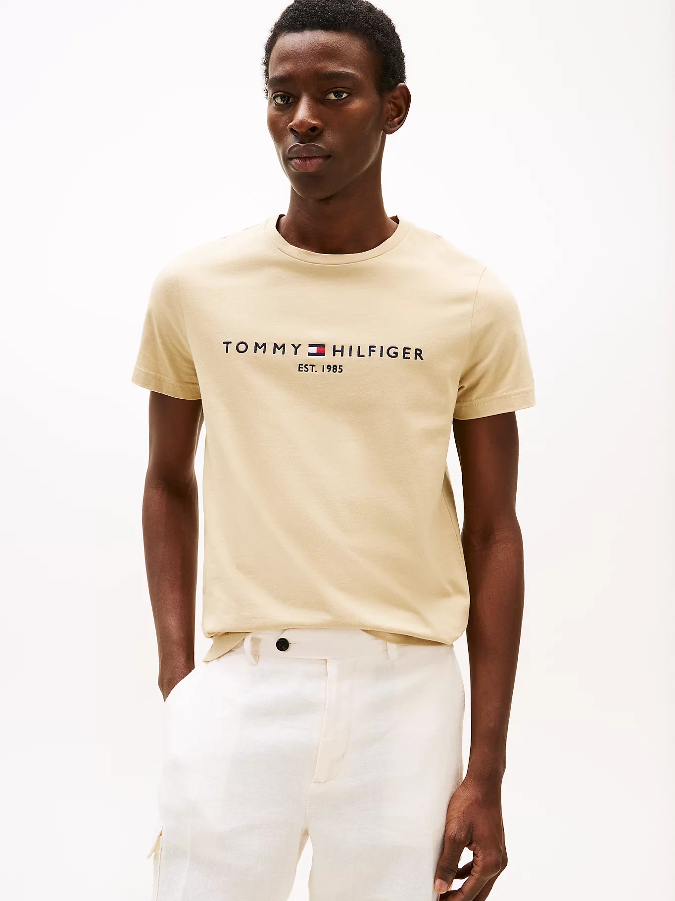 Tommy Hilfiger Erkek Bej Logolu T-Shirt