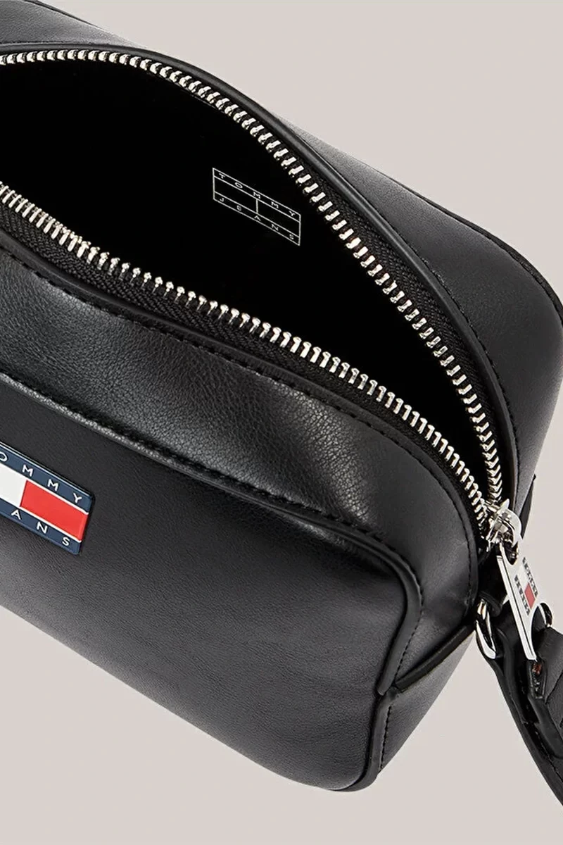 Tommy Hilfiger Kadın Logolu Siyah Çapraz Çanta