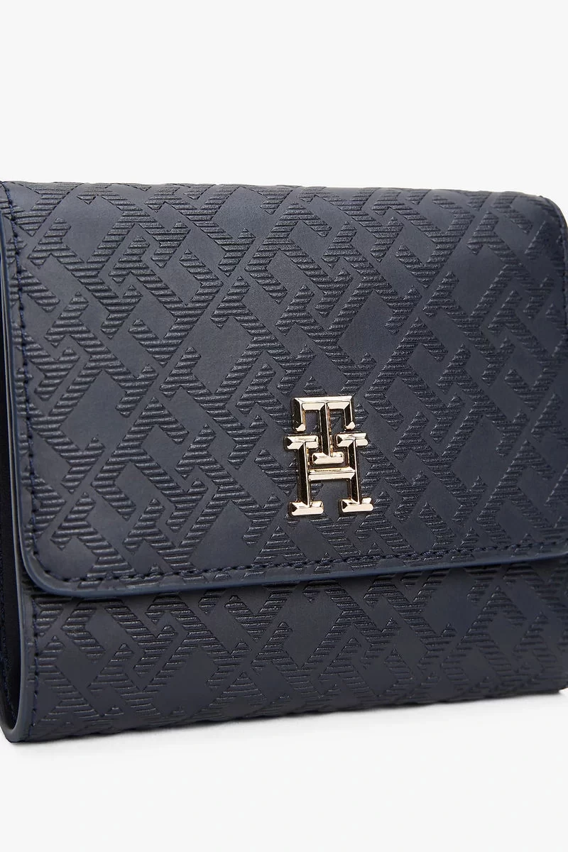 Tommy Hilfiger Kadın Monogram Üç Katlı Lacivert Cüzdan