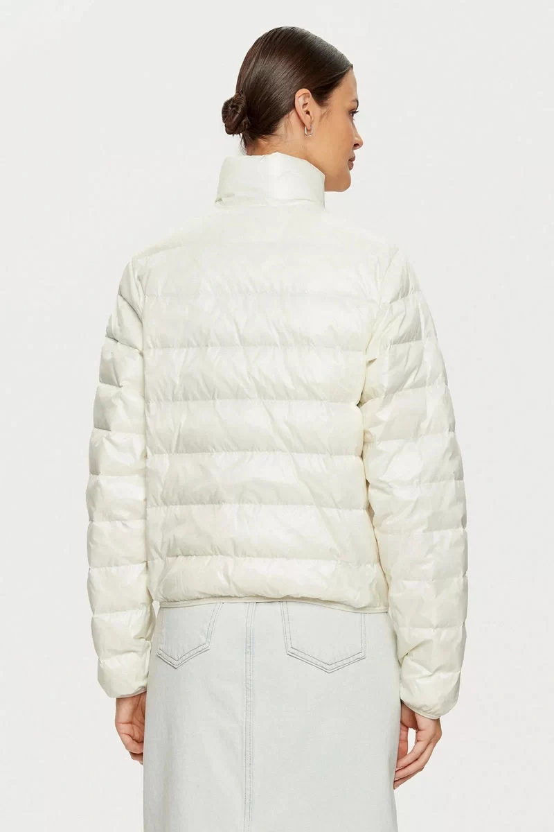 Calvin Klein Kadın Parlak Beyaz Şişme Mont