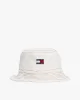 Tommy Hilfiger Kadın  Beyaz Miras Yıpranmış Kot Kova Şapka
