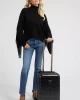 Guess Jesco 18 In 8-Wheeler Kadın Siyah Valiz TWH83899830-COA