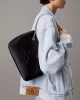 SCULPTED CHAIN SHOULDER BAG