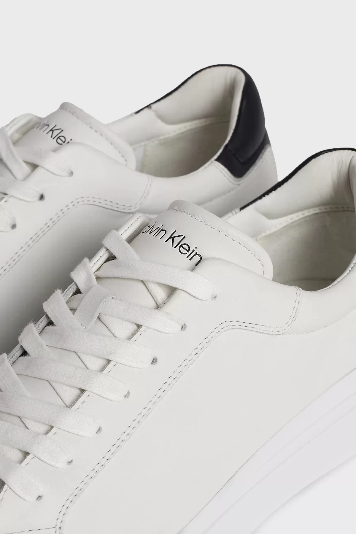 Calvin Klein Erkek   Beyaz Logolu Sneaker