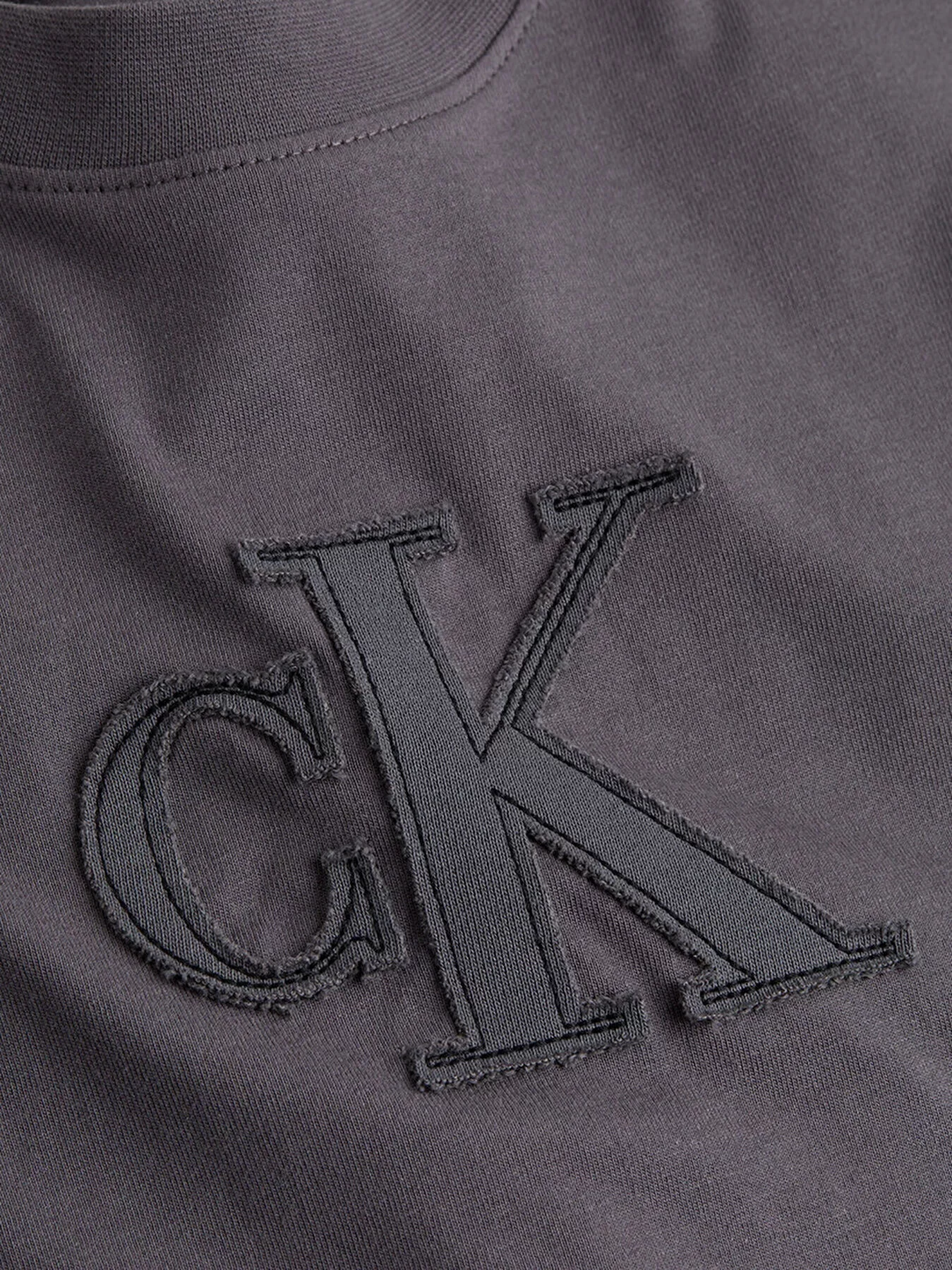 Calvin Klein CK APPLIQUE REGULAR TEE Kadın Gri T-Shirt