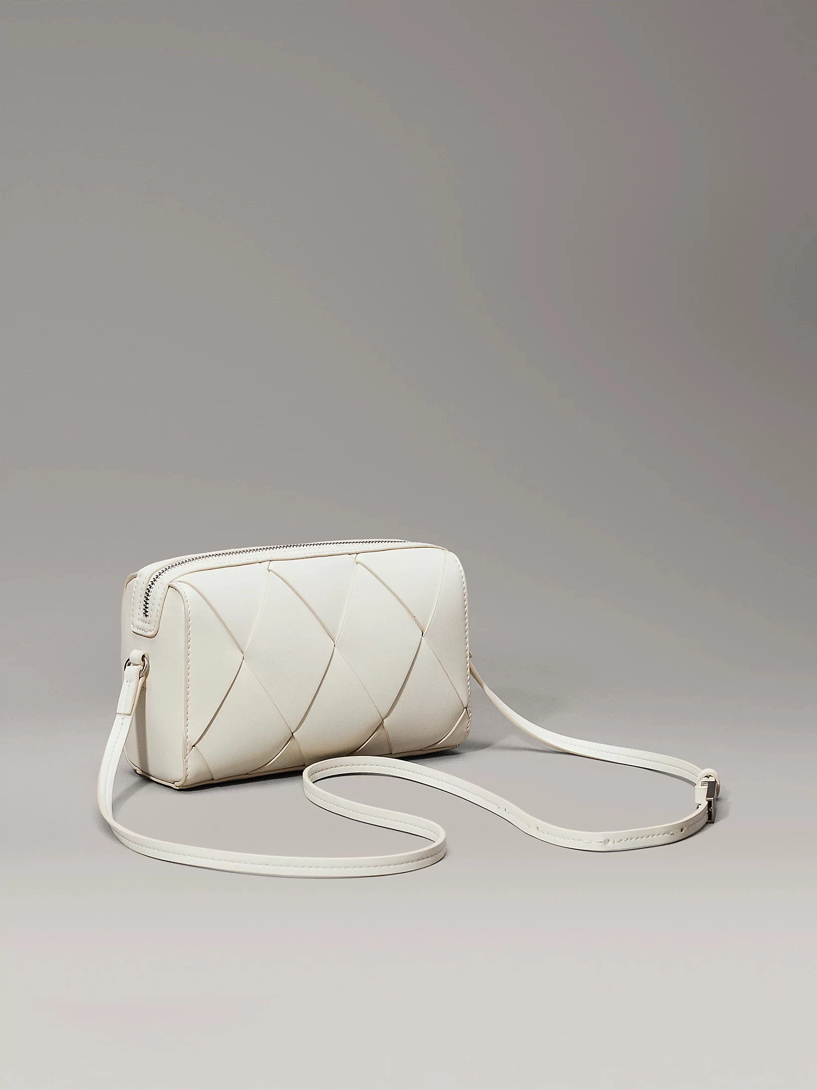 CK WOVEN CAMERA BAG
