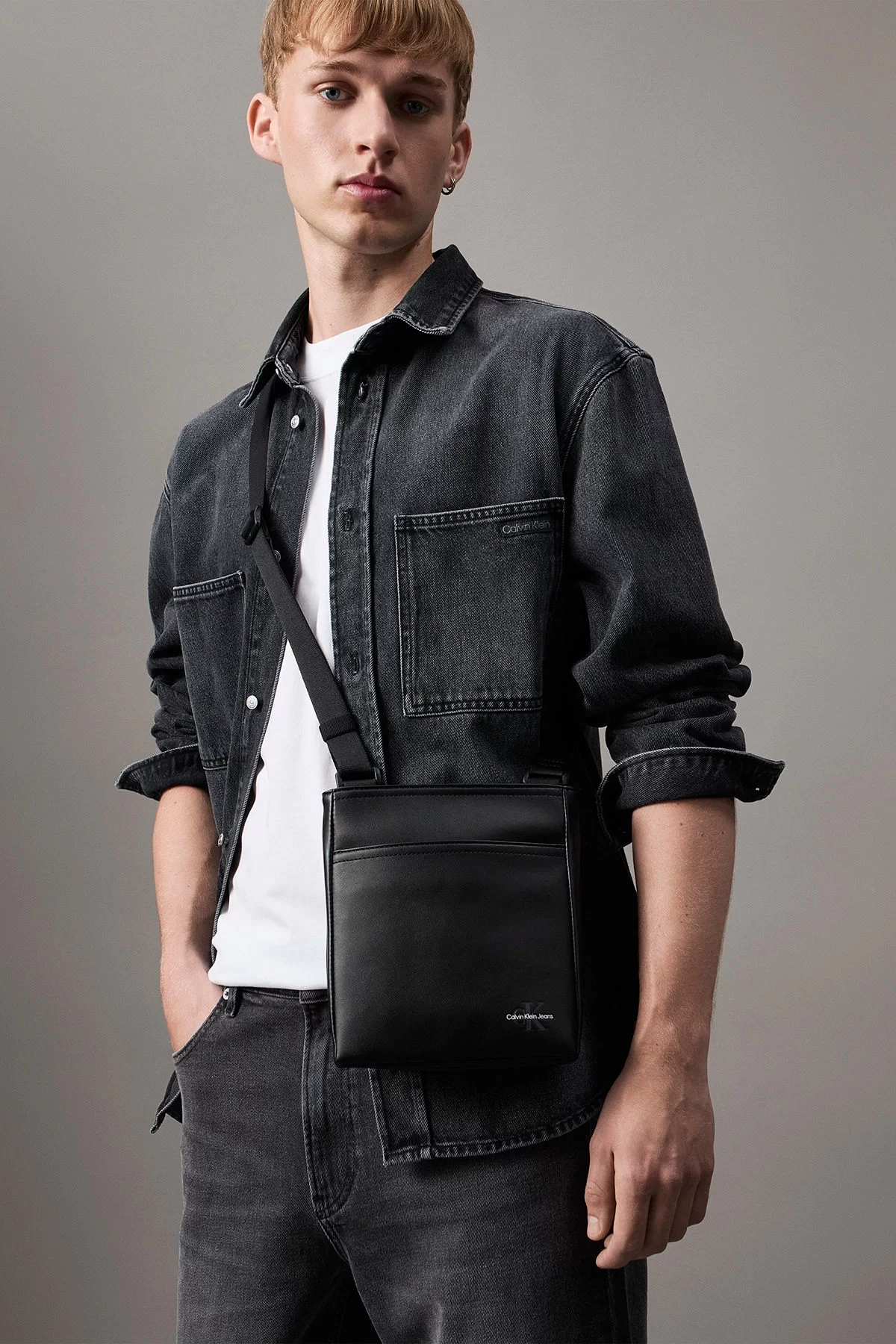 MONO LOGO FLAT PACK 18