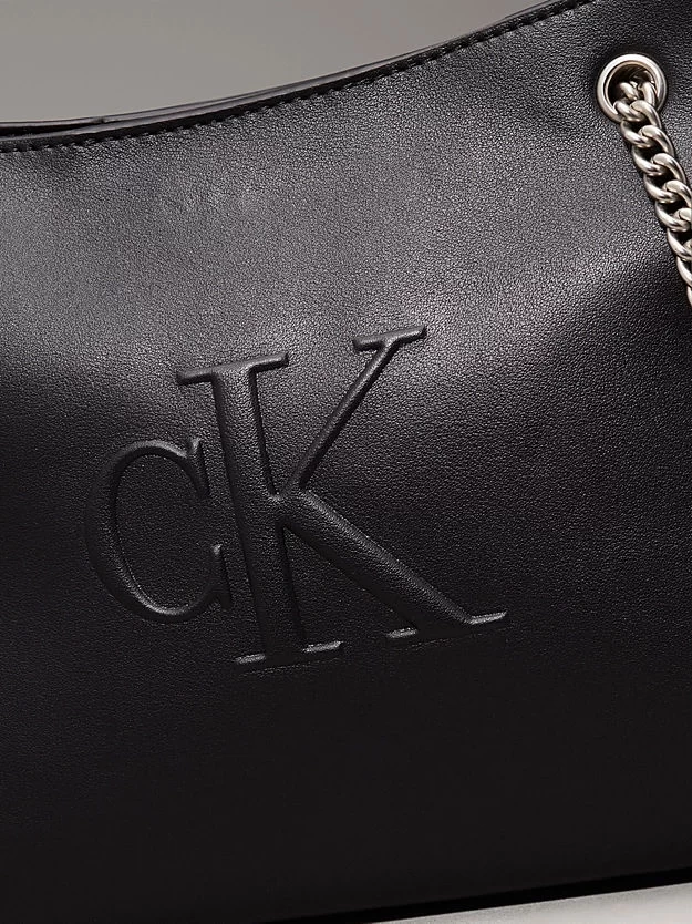 SCULPTED CHAIN SHOULDER BAG