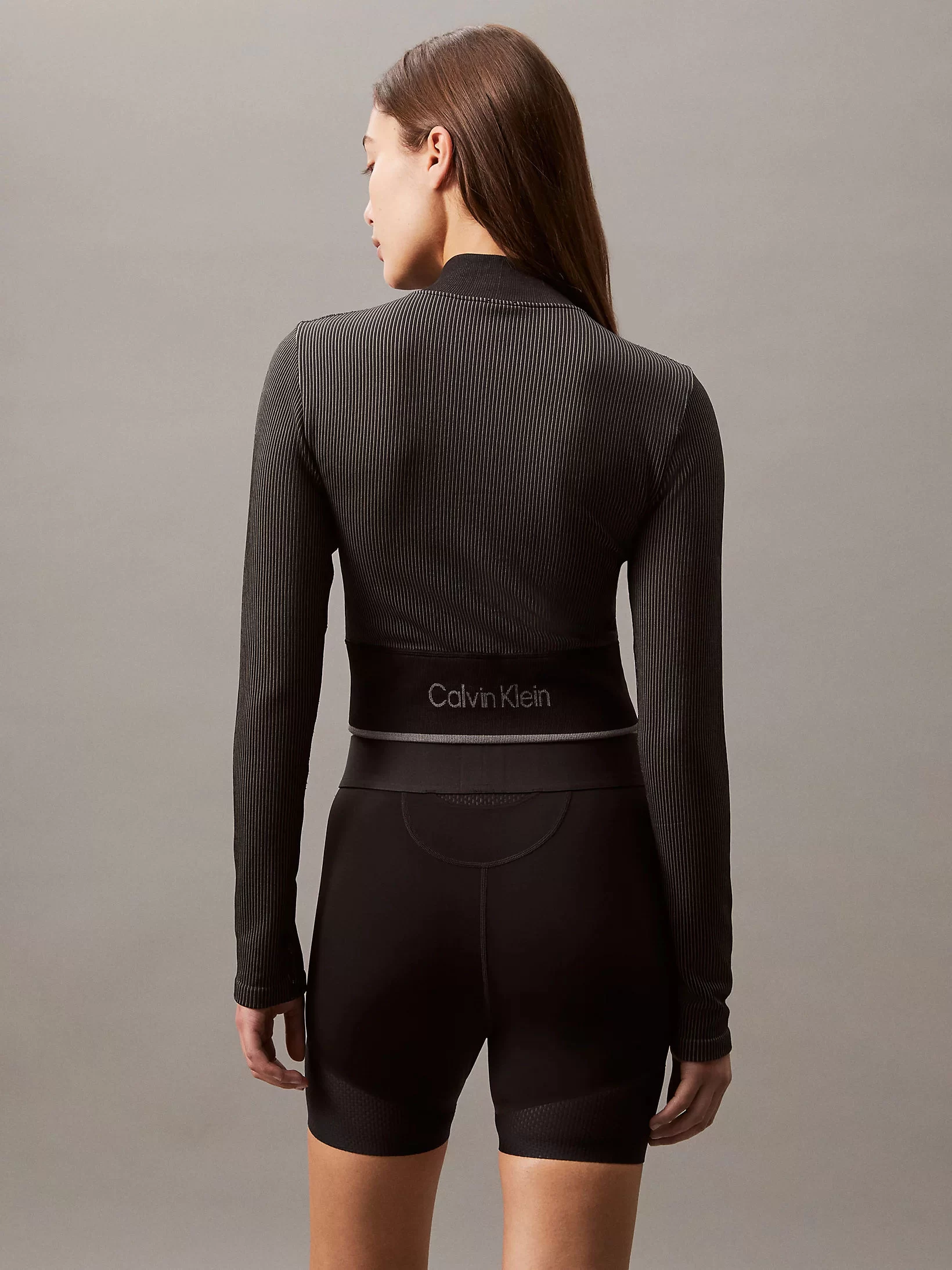 Calvin Klein Kadın Siyah Bisiklet Şortu