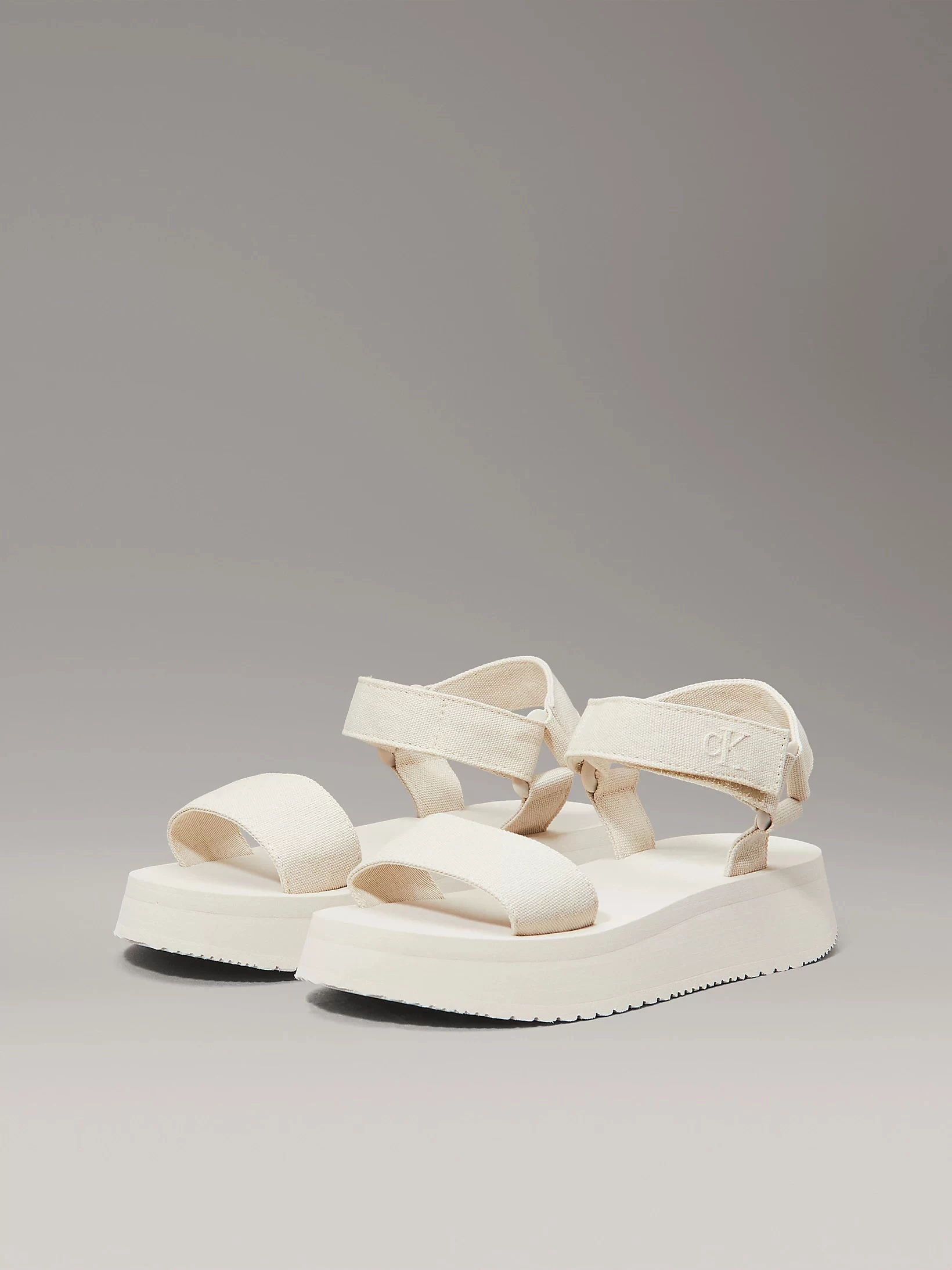 Calvin Klein Kadın  Bej  Tuval Platform Sandalet