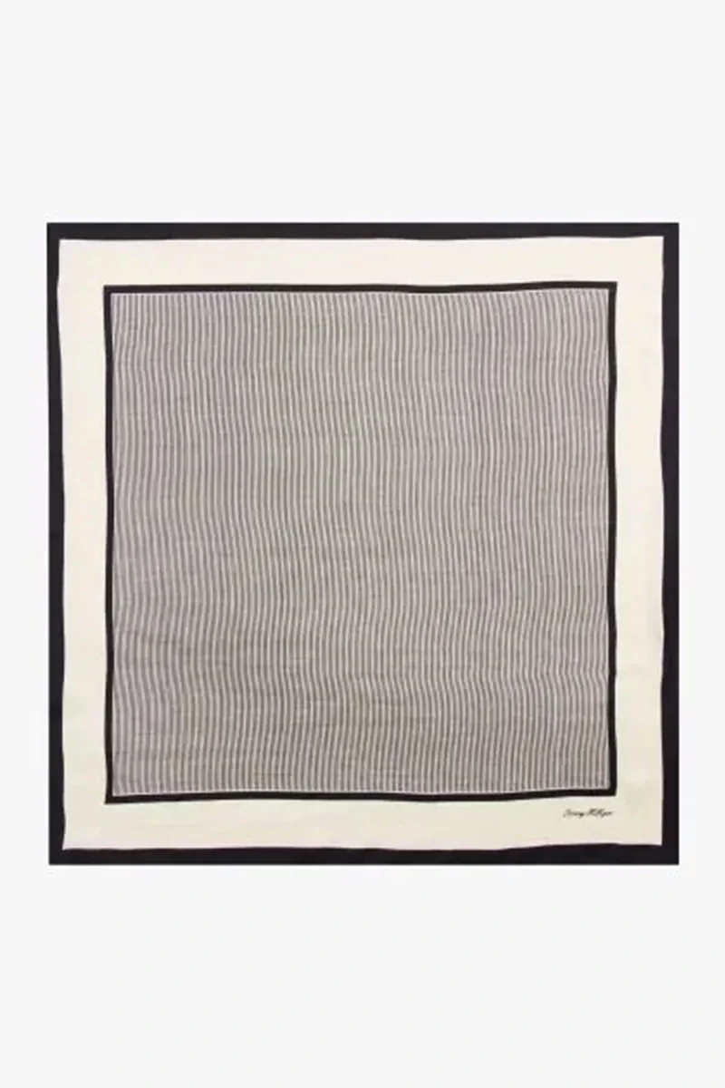 Tommy Hilfiger Kadın İpek Kare Eşarp AW0AW17629DW6