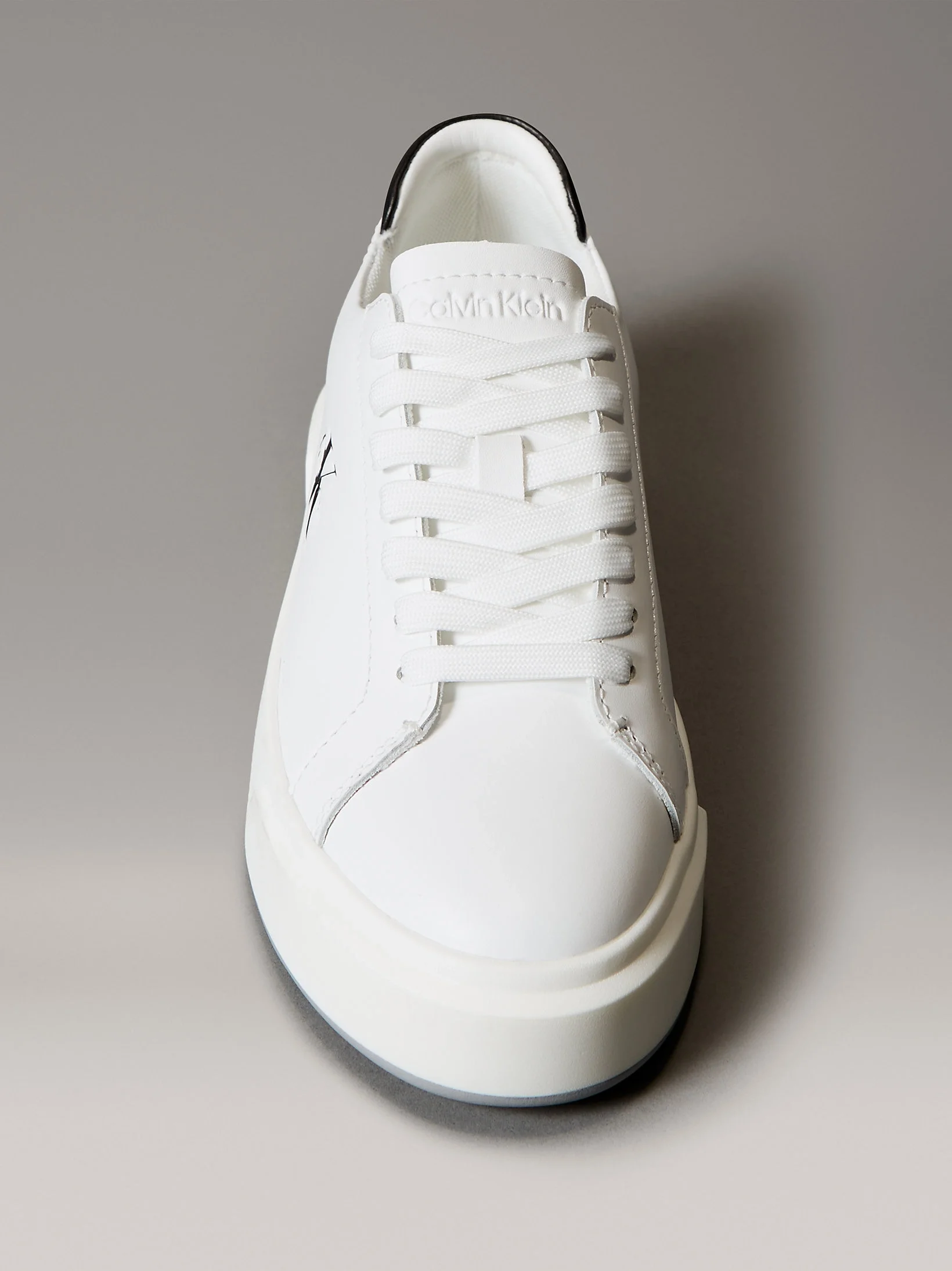 Calvin Klein Basket Cupsole Bağcıklı Deri Çok Renkli Kadın Beyaz Sneaker YW0YW01945-01W
