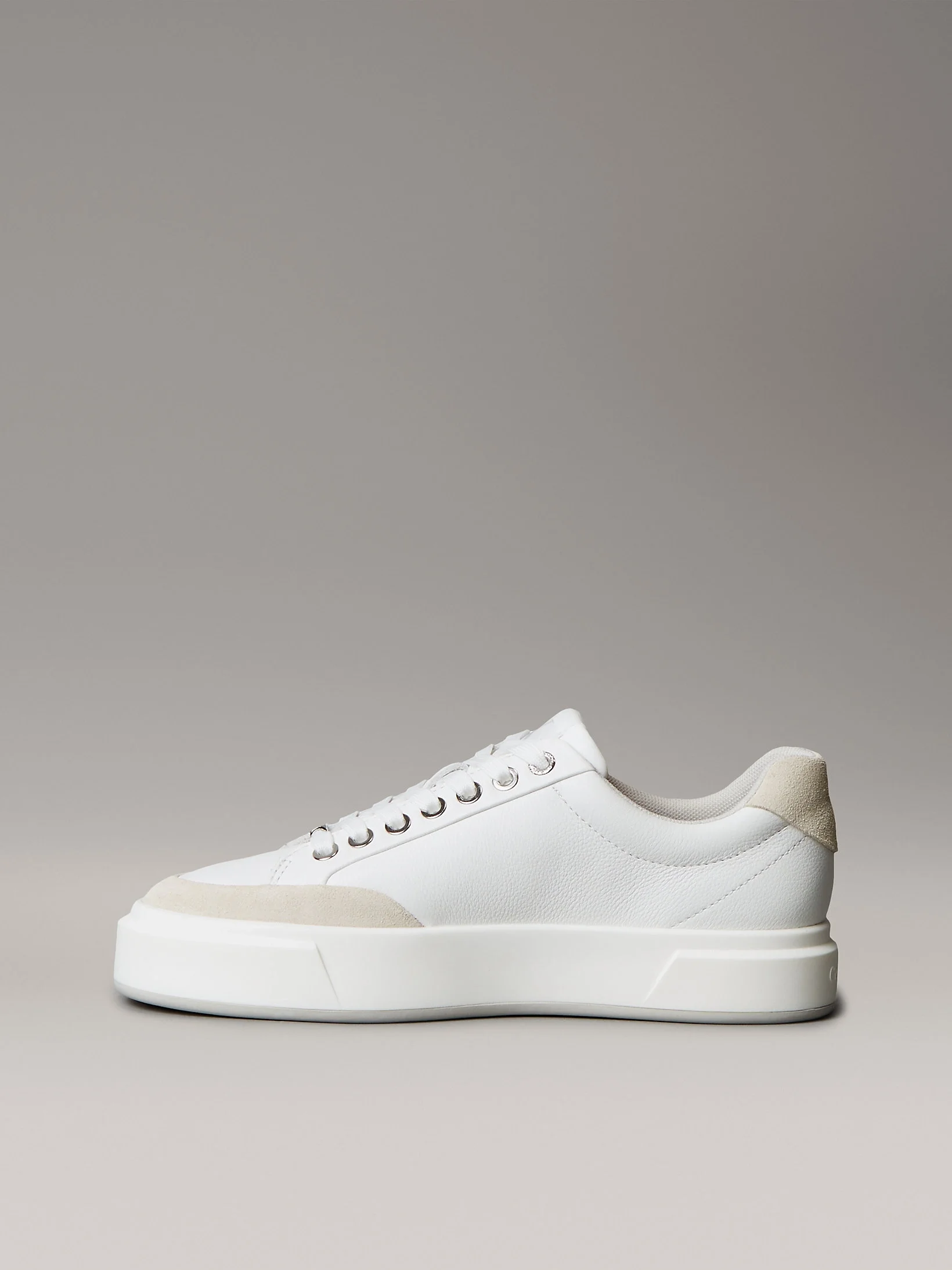 Calvin Klein Basket Cupsole Bağcıklı Deri Karışımlı Kadın Beyaz Sneaker YW0YW02023-0K7